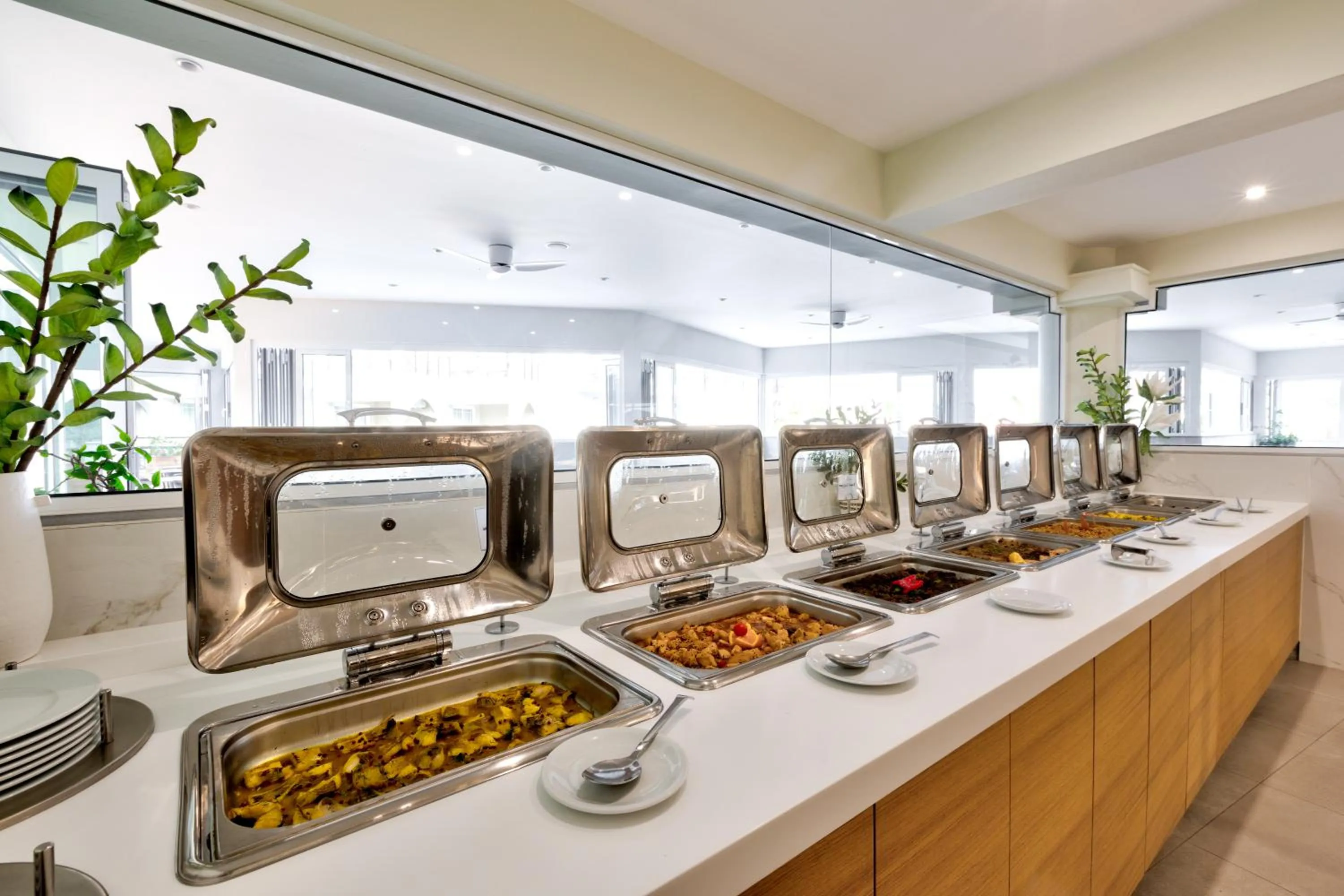 Restaurant/places to eat in White Olive Premium Laganas