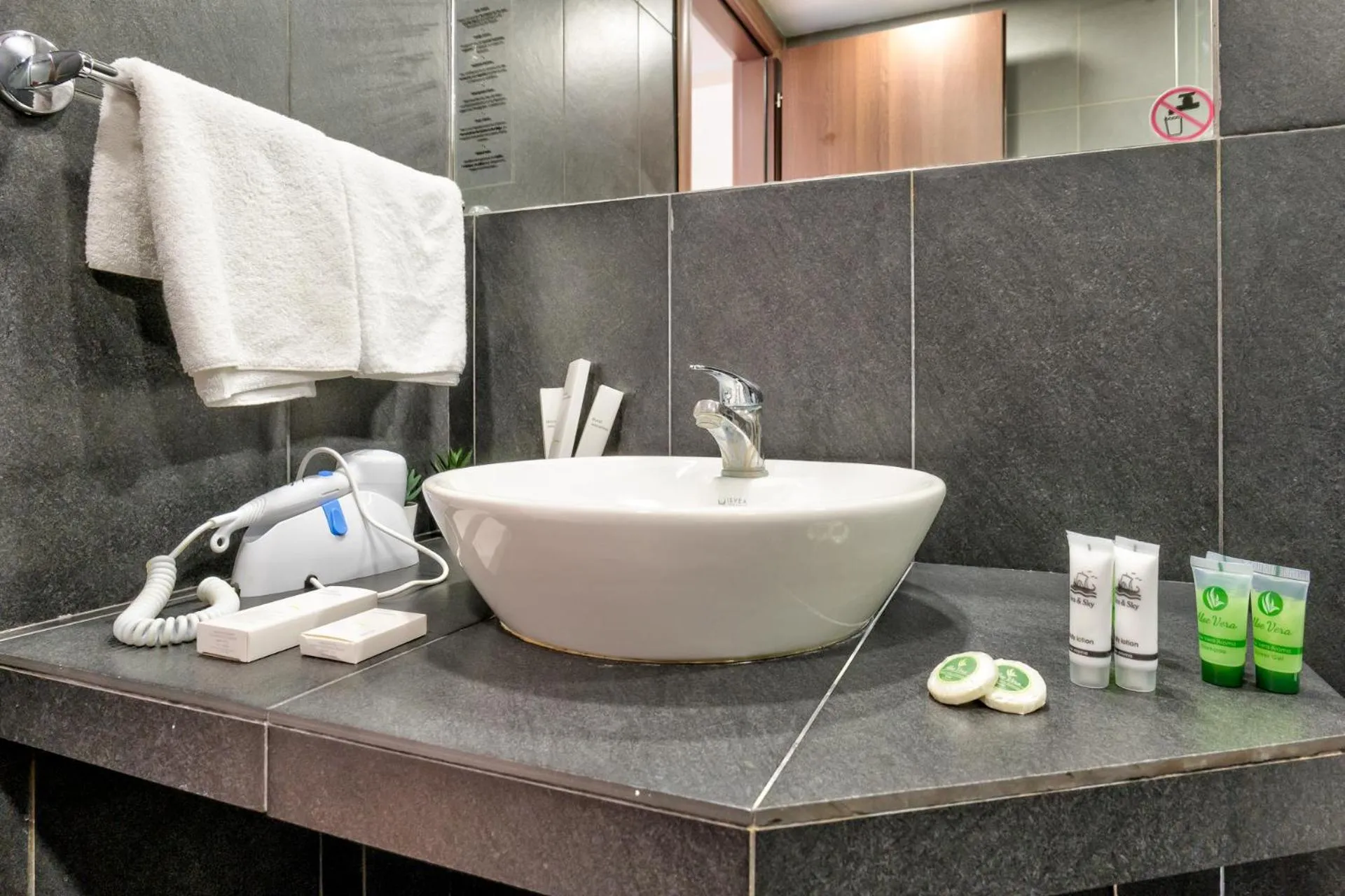 Bathroom in White Olive Premium Laganas