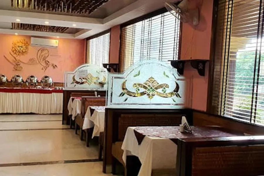 Restaurant/places to eat in Hotel Devi Grand - Katra
