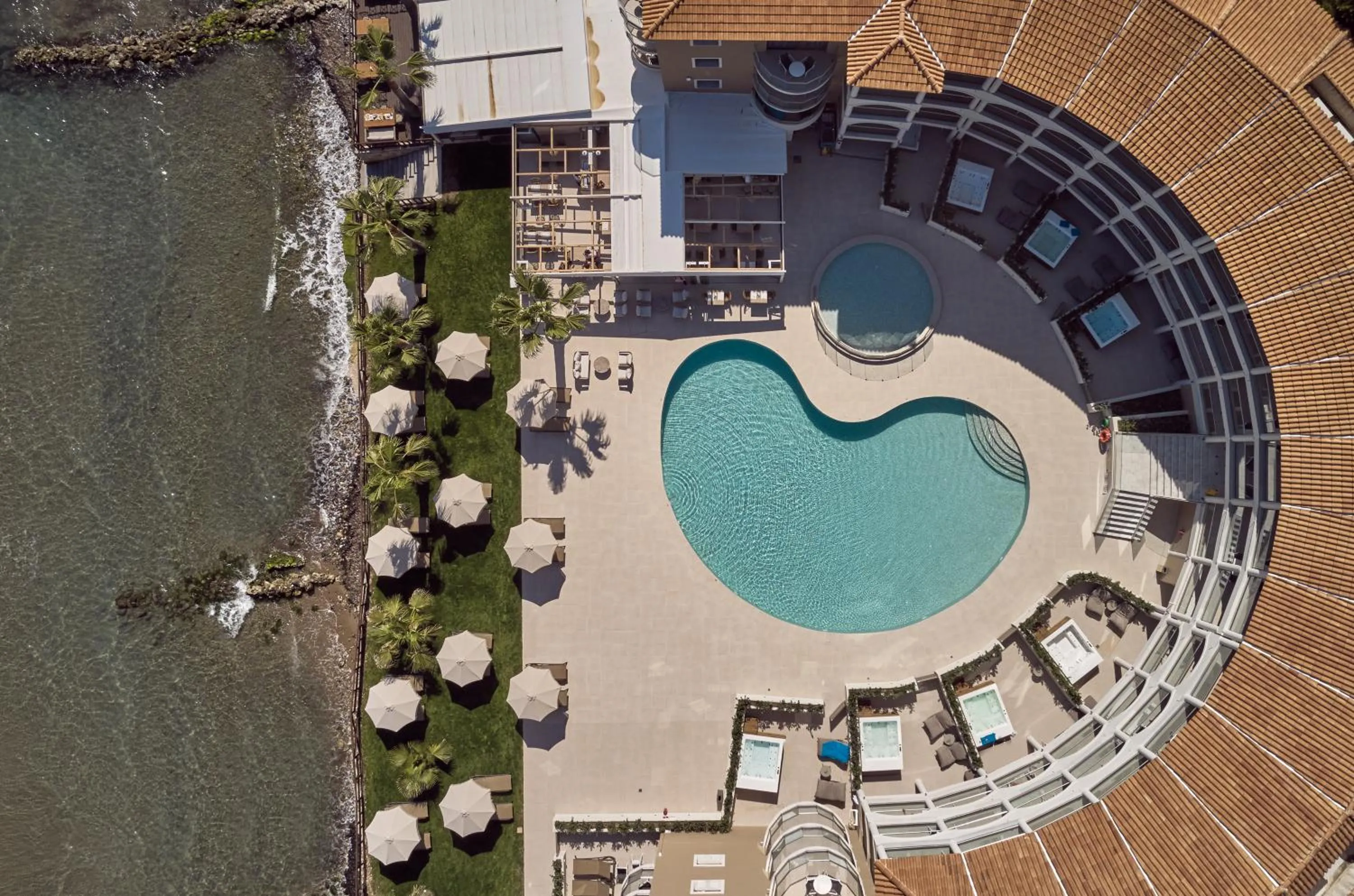 Property building in Windmill Bay Hotel