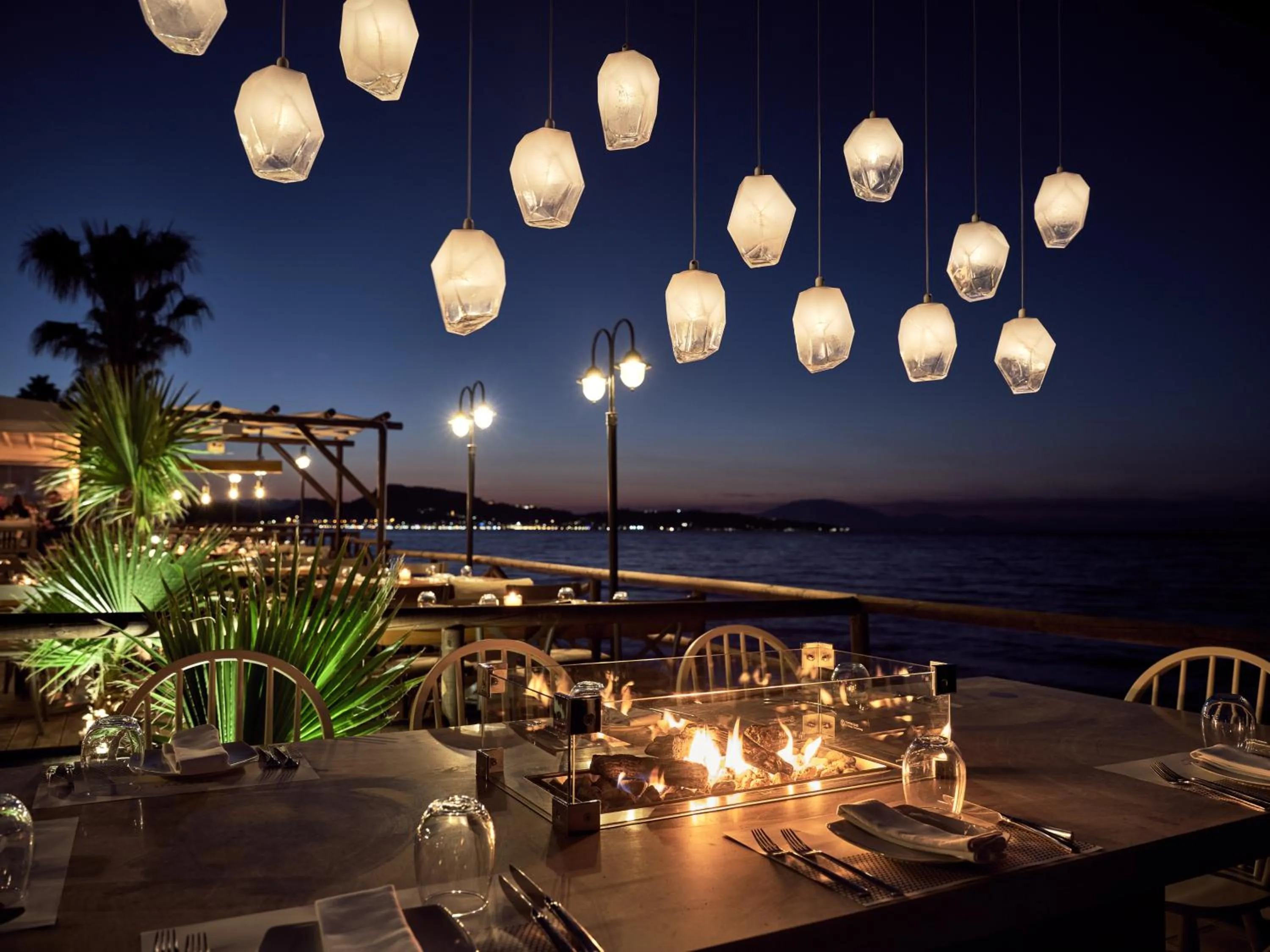 Restaurant/places to eat in Windmill Bay Hotel