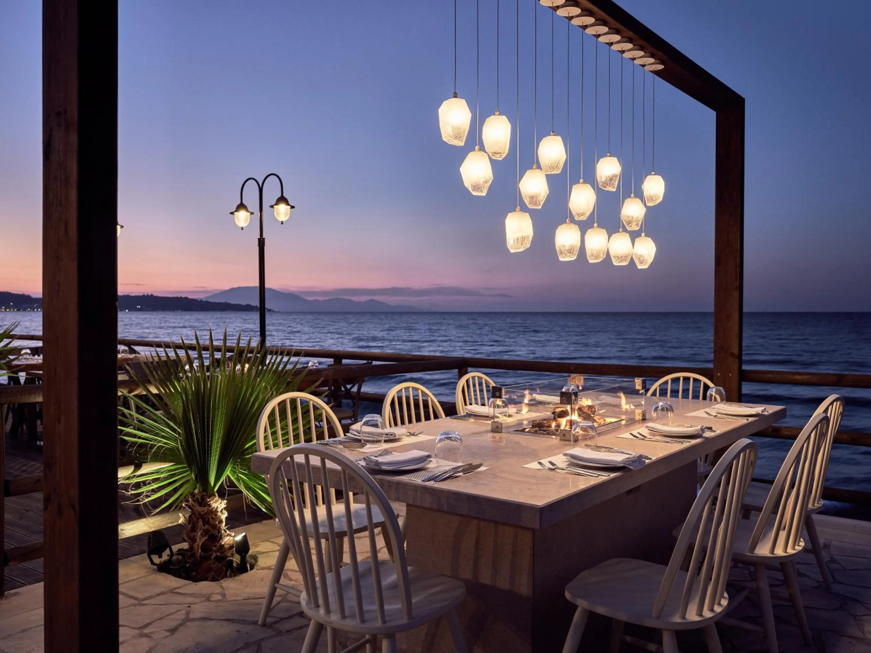 Restaurant/places to eat in Windmill Bay Hotel