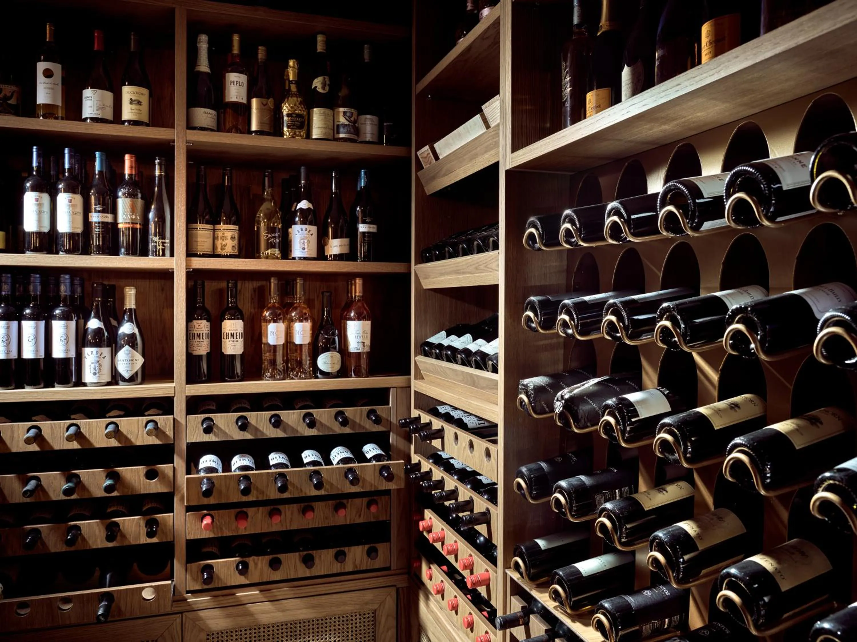 Restaurant/places to eat in Windmill Bay Hotel