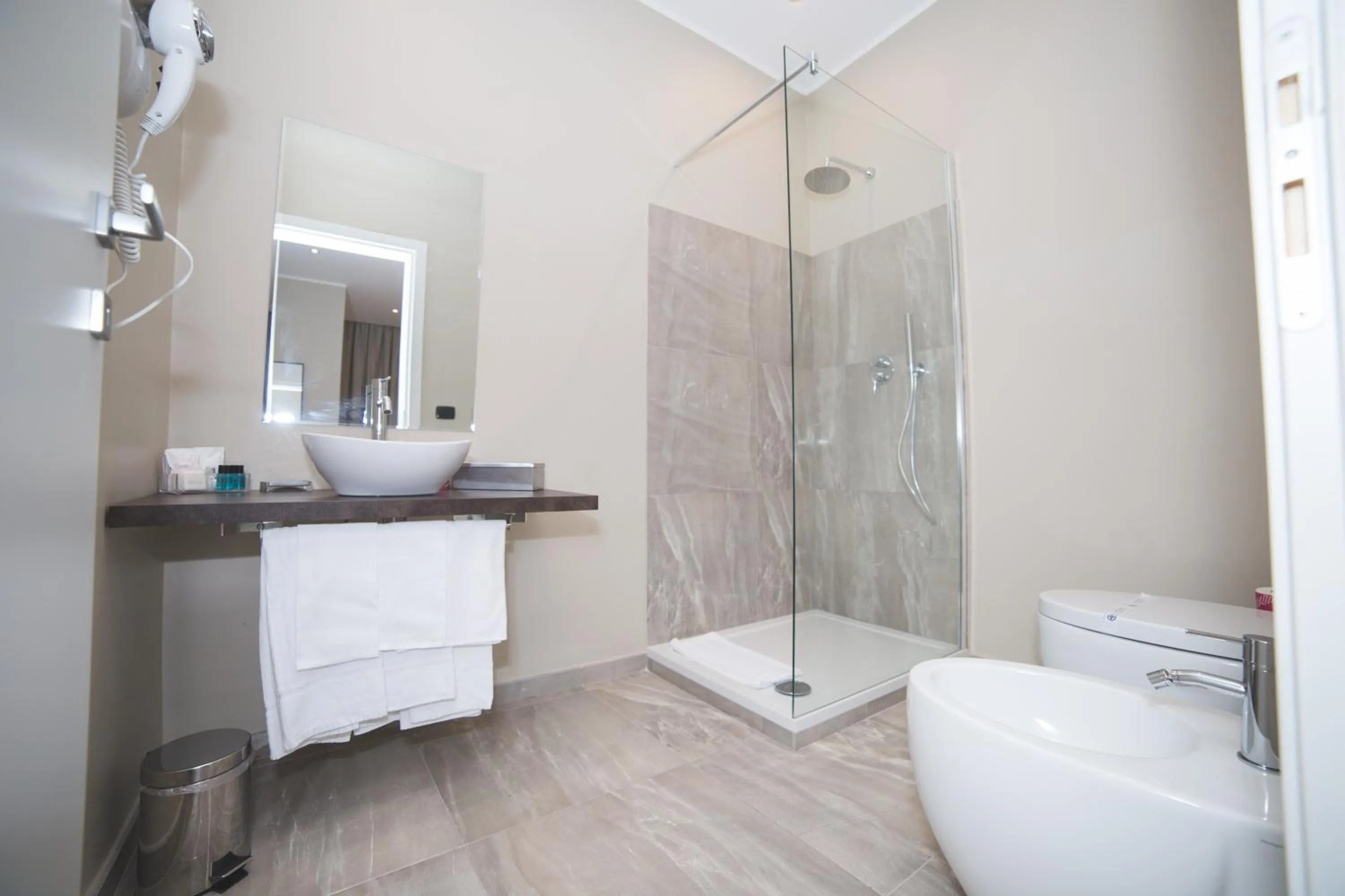 Bathroom in Trevi Portrait