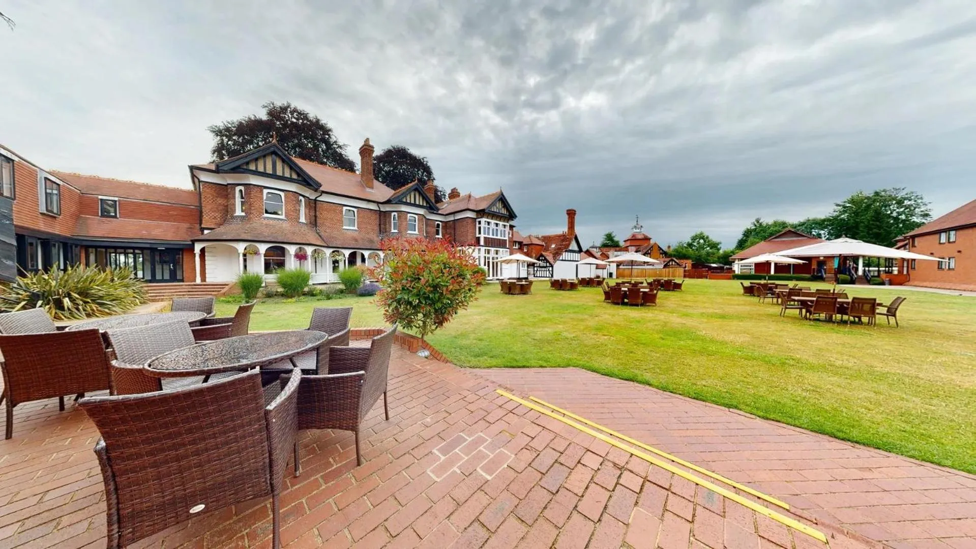 Garden in CIM Business Centre