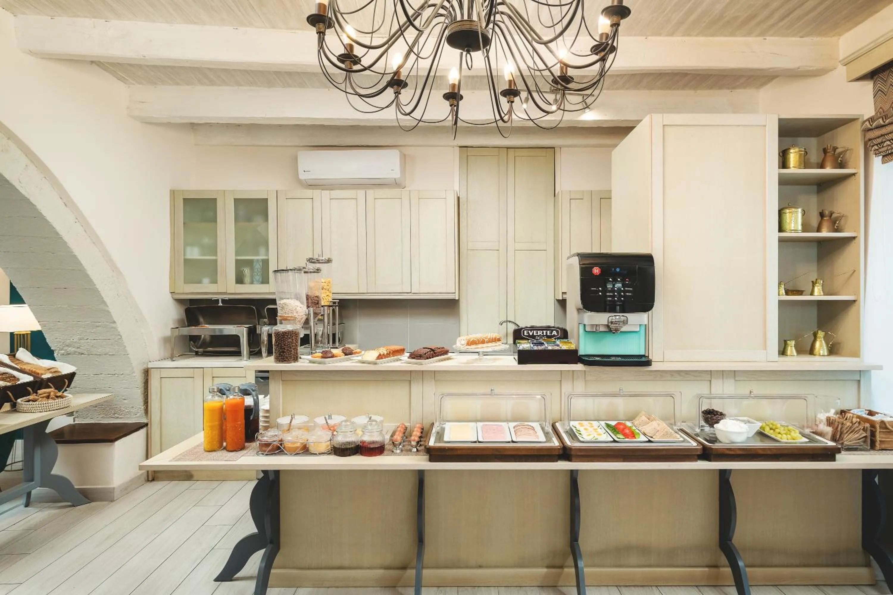 Coffee/tea facilities in Elia Palazzo Hotel