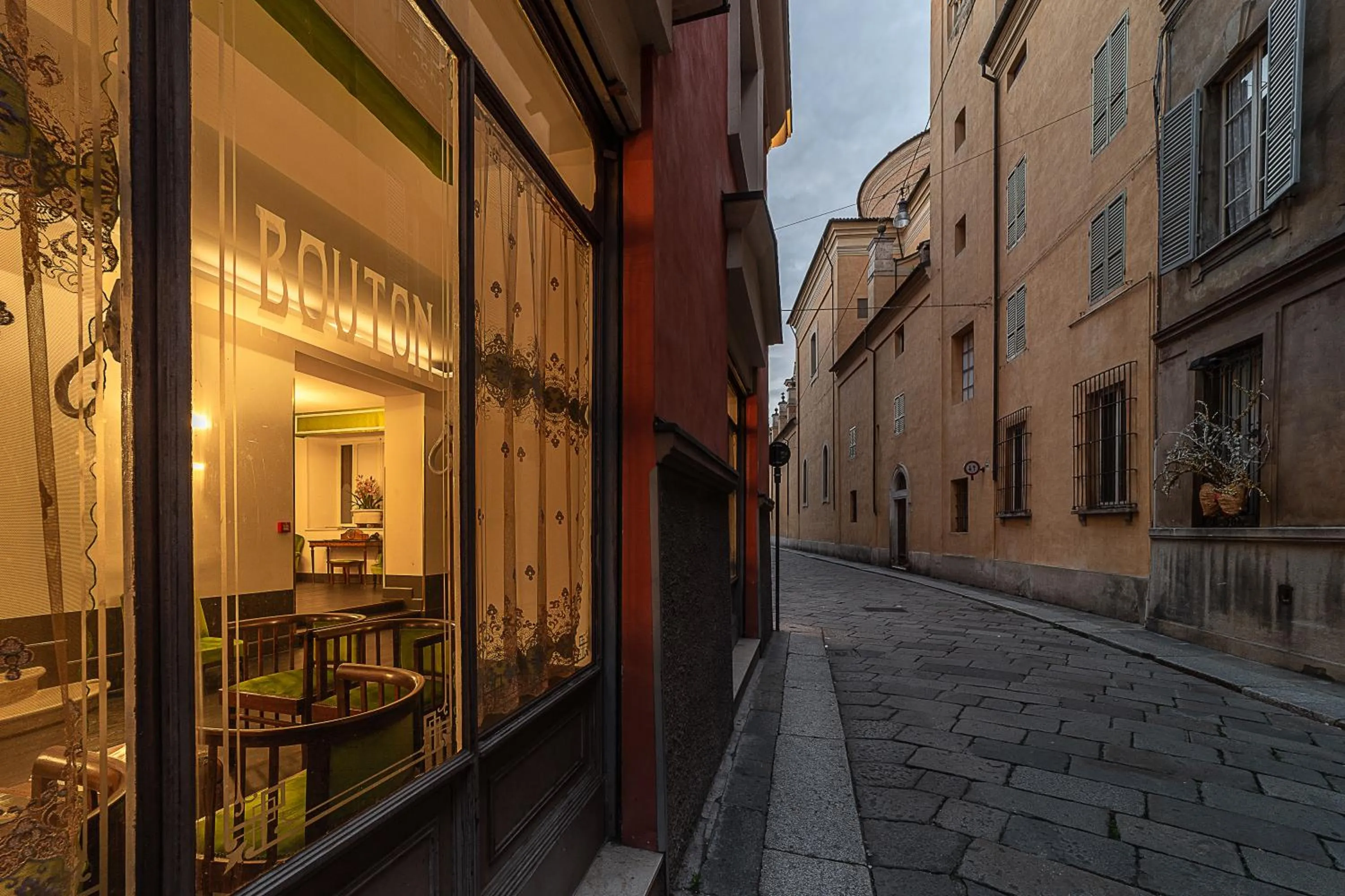 Facade/entrance in Hotel Button