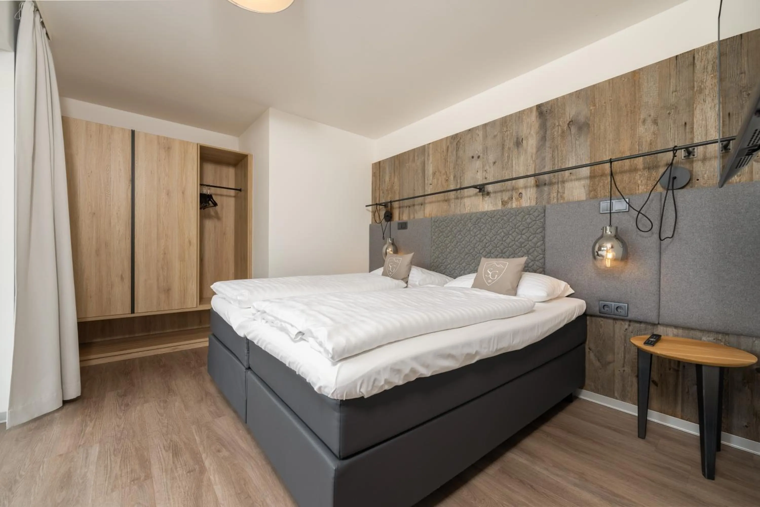 Bedroom, Bed in Stockinggut by AvenidA