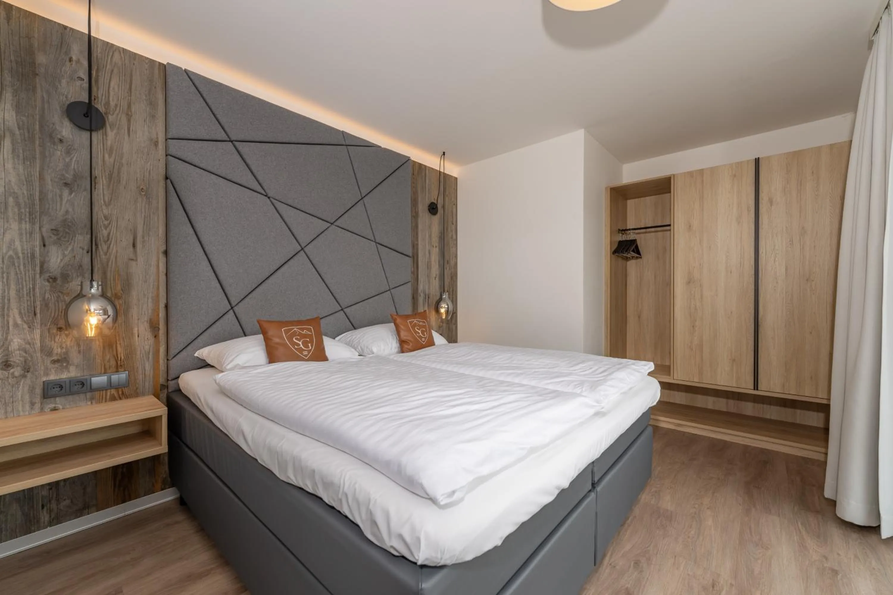 Bedroom, Bed in Stockinggut by AvenidA