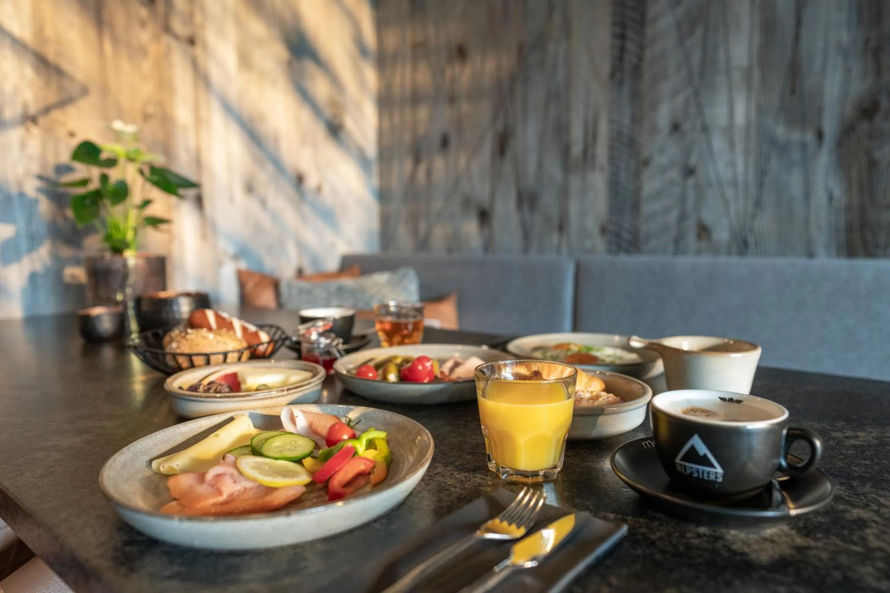 Breakfast in Stockinggut by AvenidA