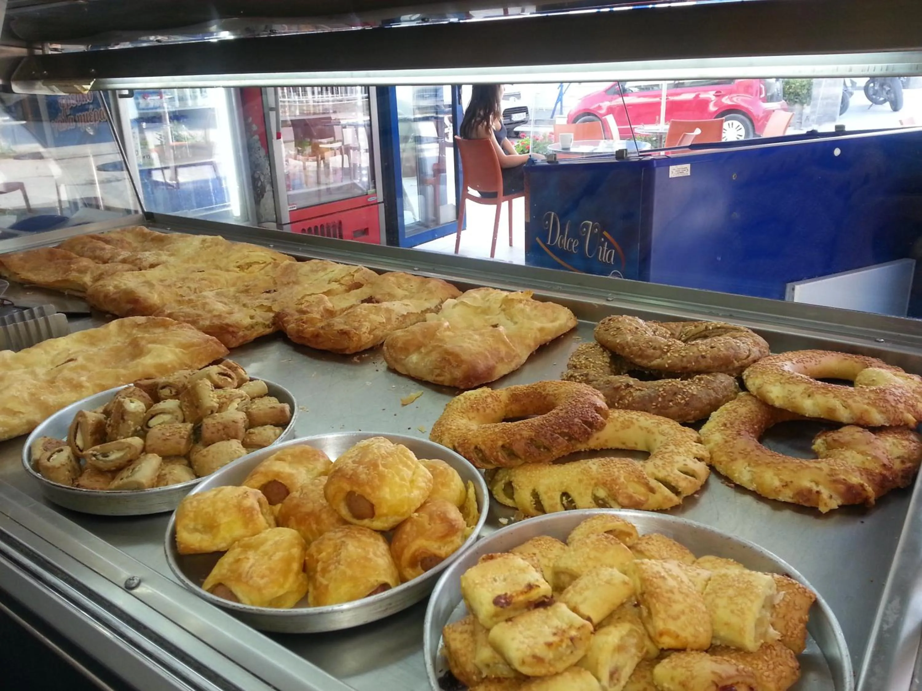 Restaurant/places to eat in The Blue Beach Apartments