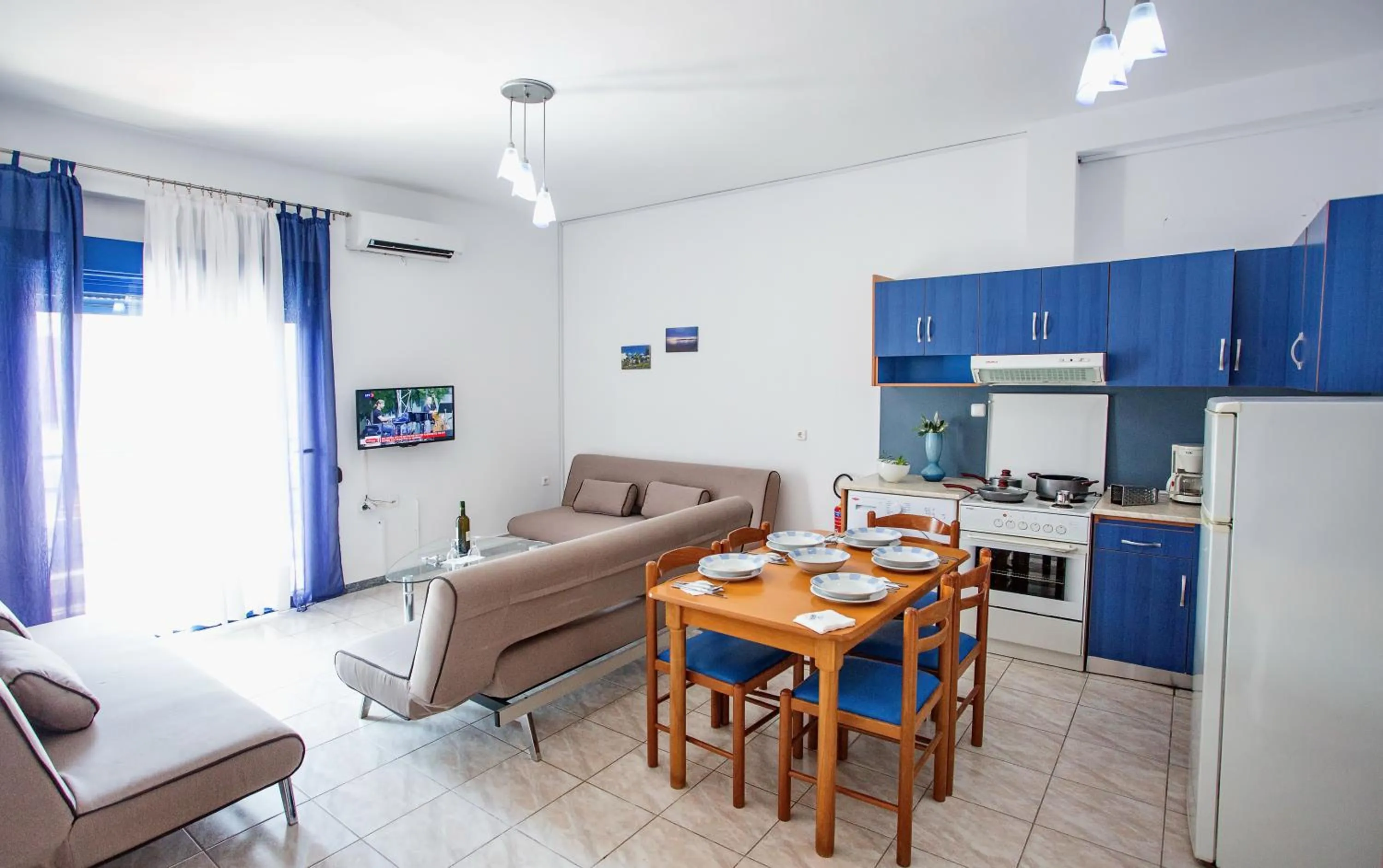 Kitchen or kitchenette in The Blue Beach Apartments