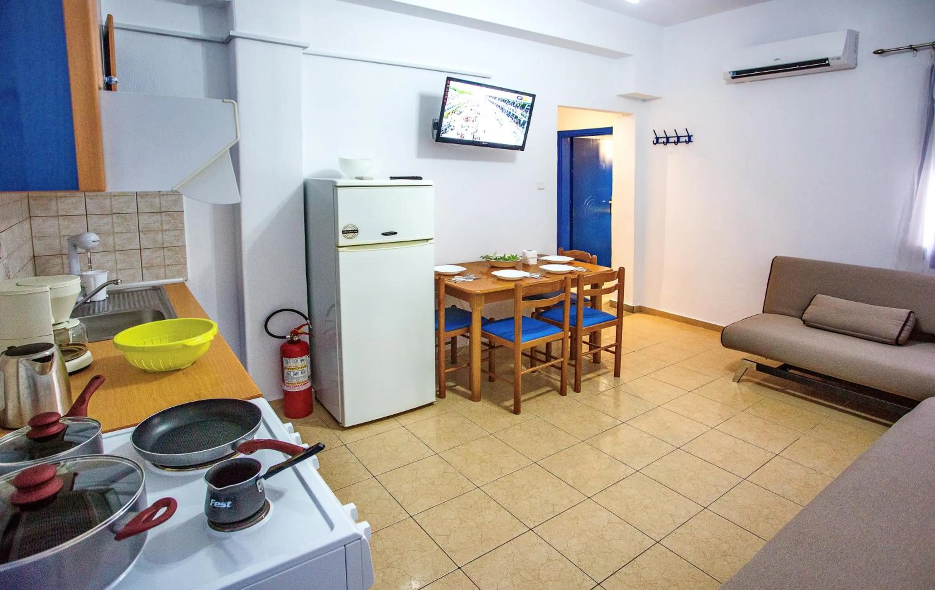 Kitchen or kitchenette in The Blue Beach Apartments