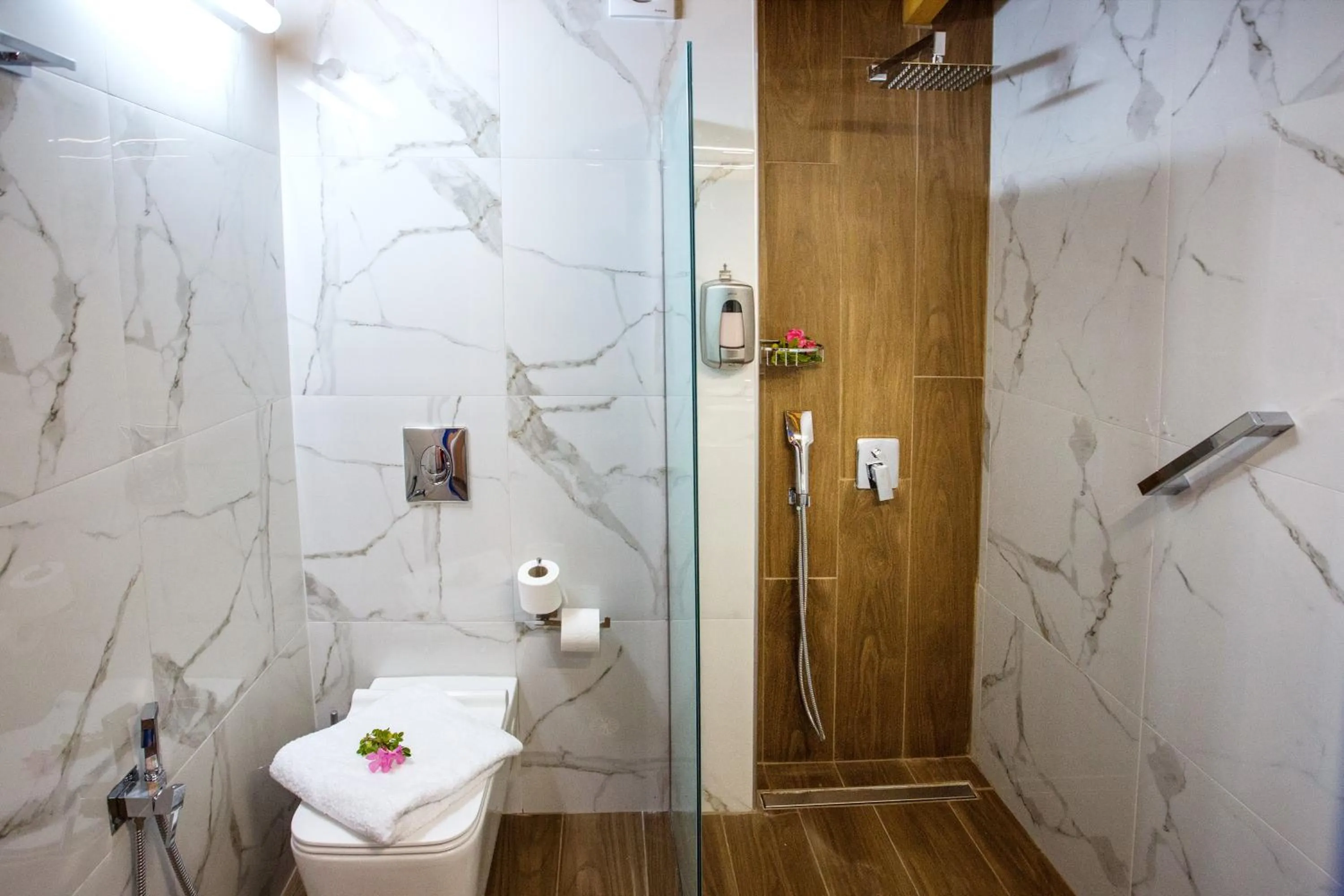 Shower in The Blue Beach Apartments