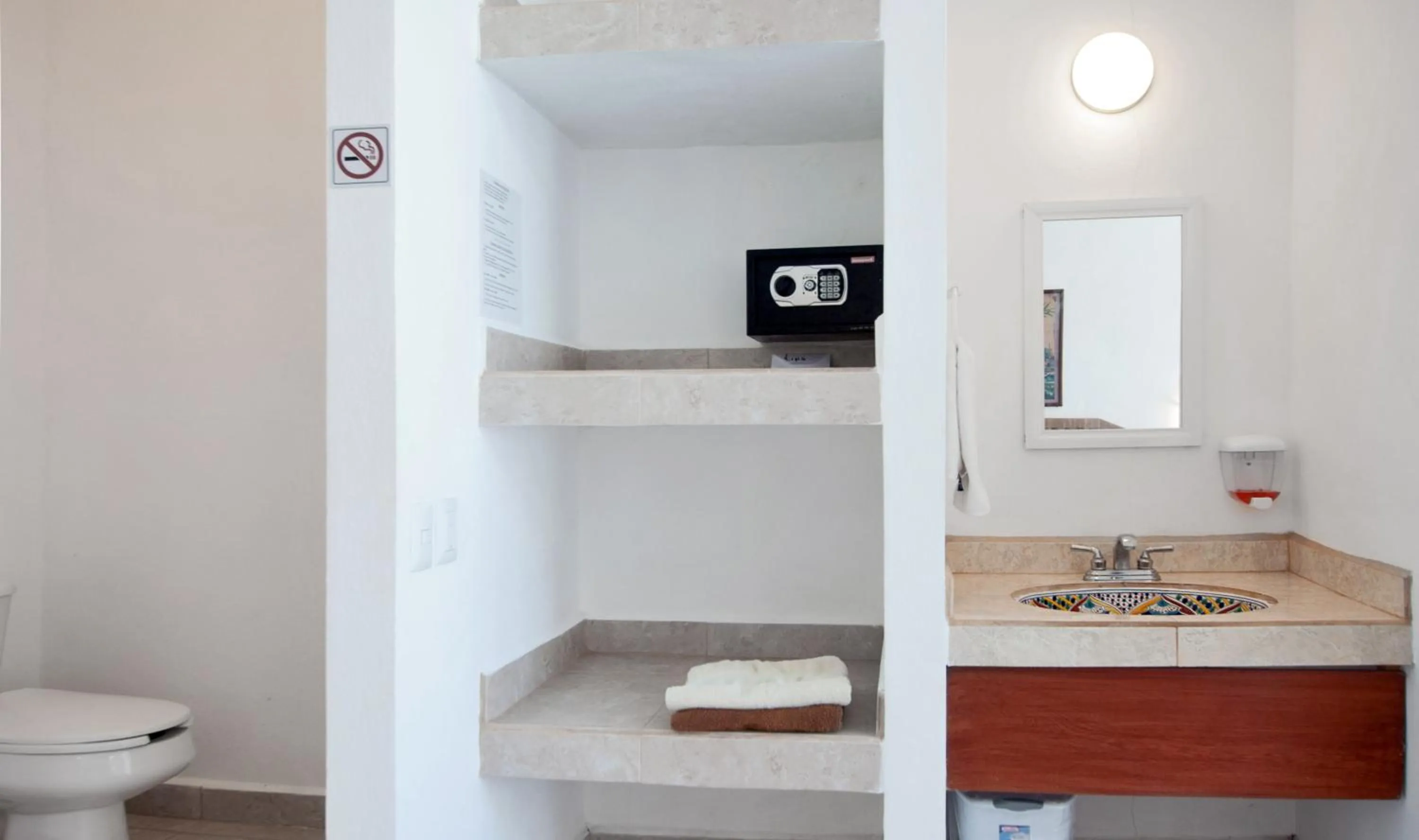 Bathroom in ITH Sayulita Amazing Surf Hostel