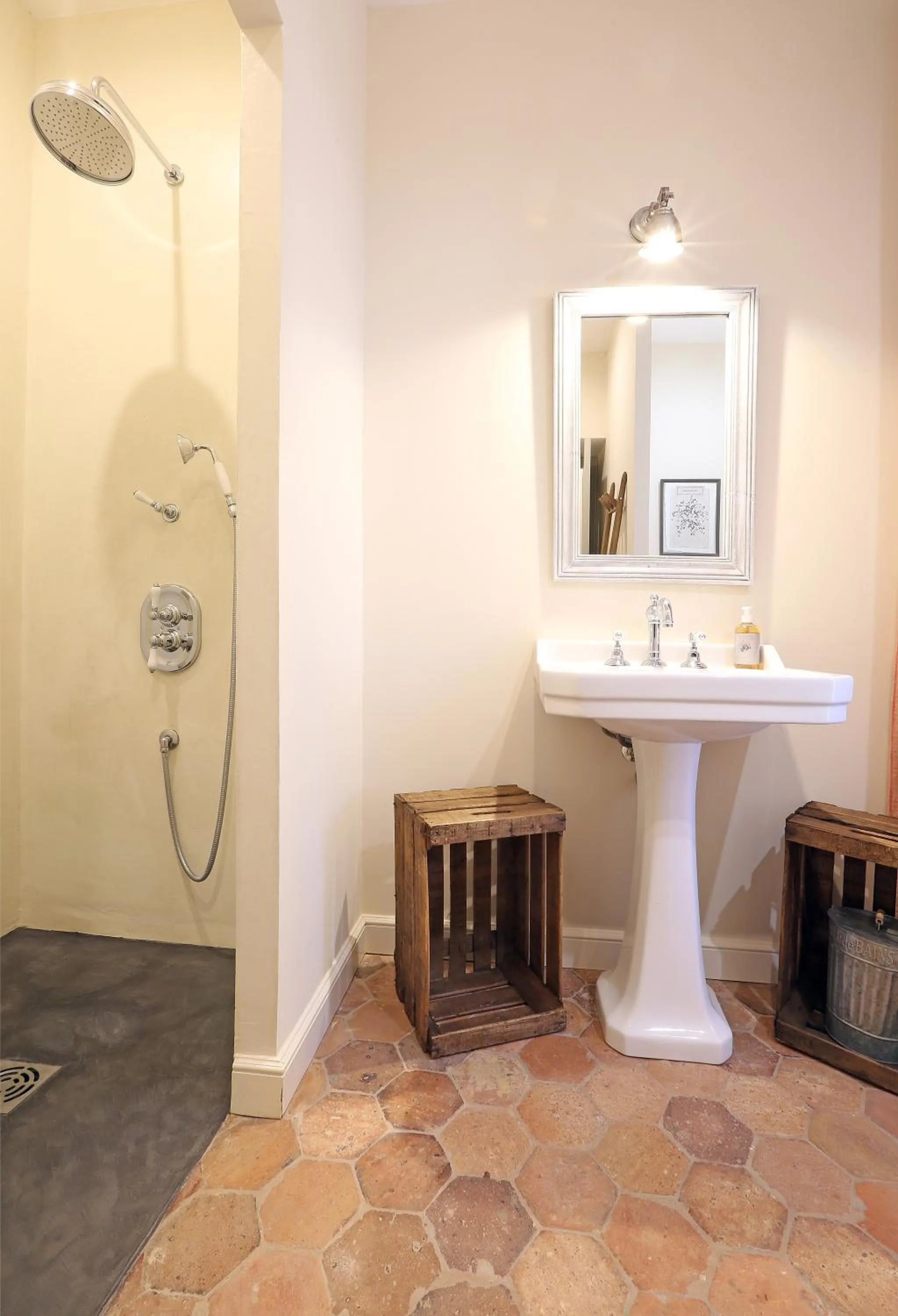 Bathroom in Château Saint Roux Le Luc-Le Cannet des Maures
