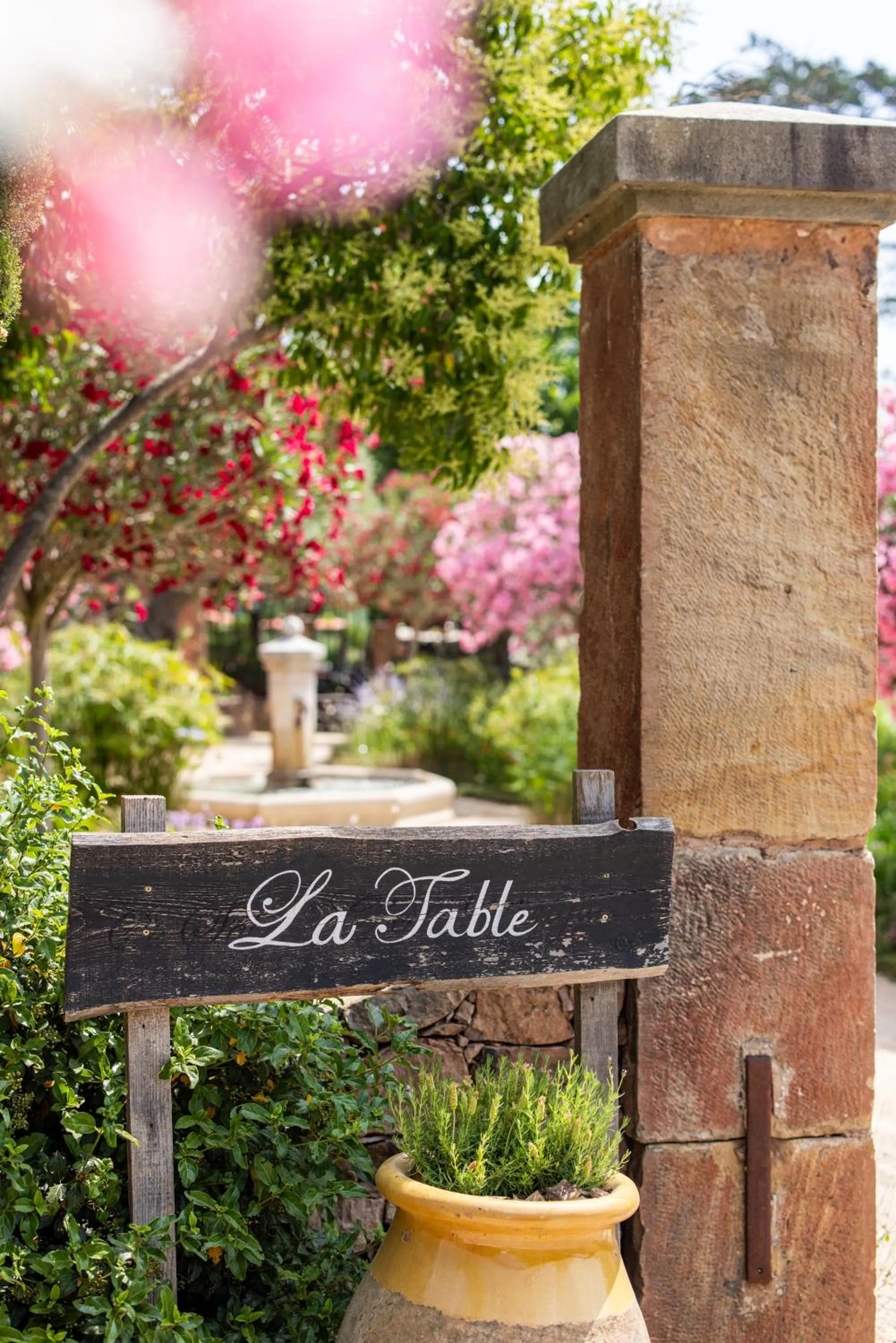 Restaurant/places to eat in Château Saint Roux Le Luc-Le Cannet des Maures