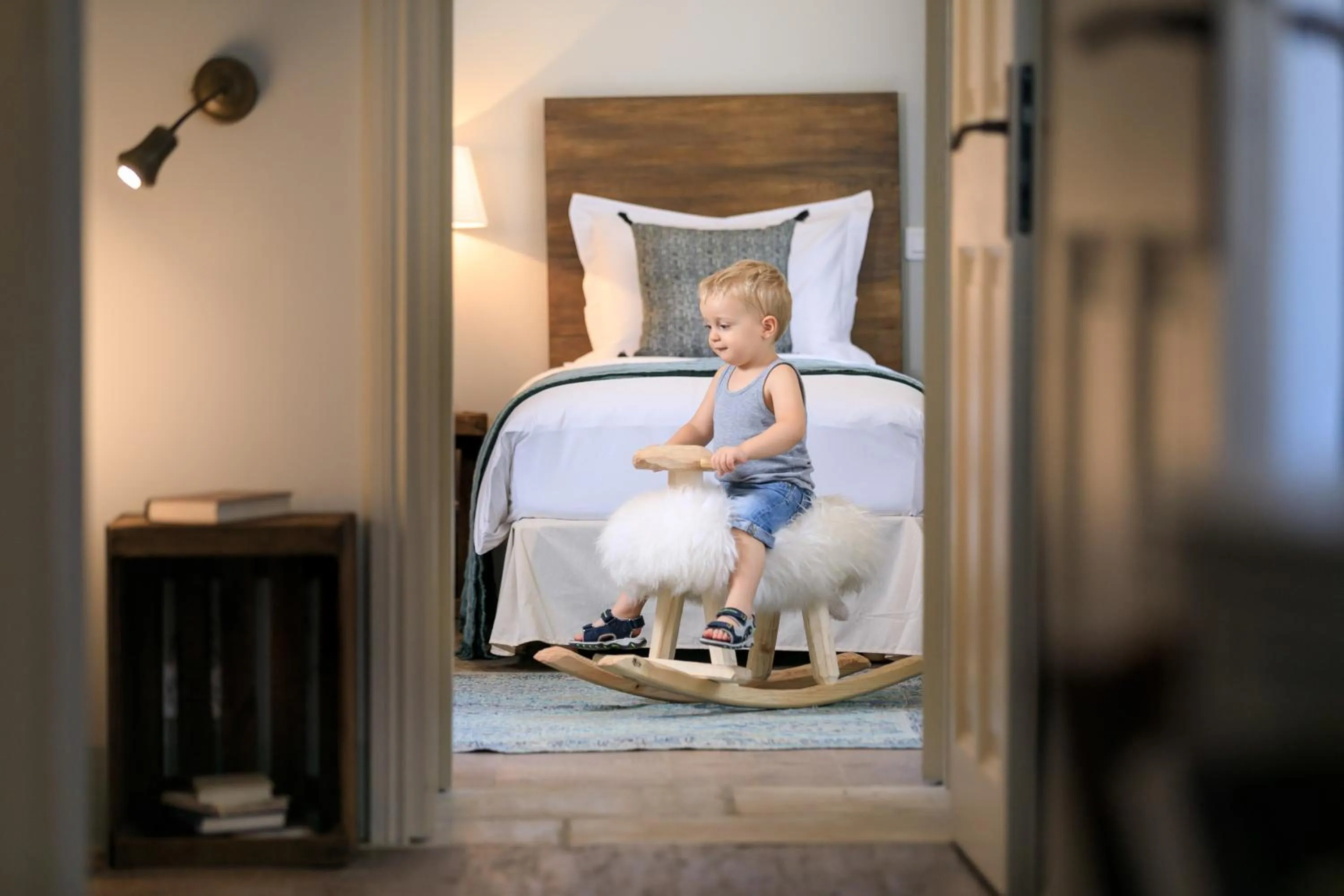 Bed in Château Saint Roux Le Luc-Le Cannet des Maures