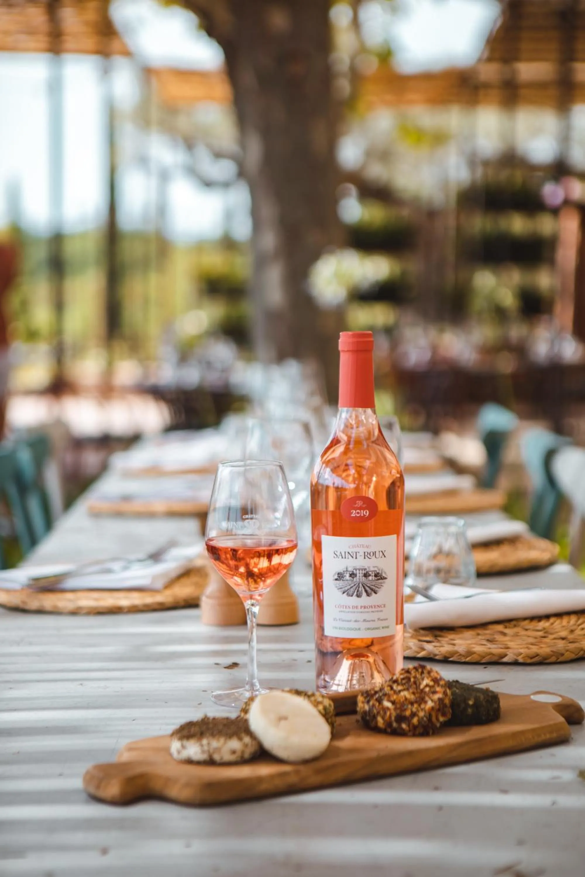 Food and drinks in Château Saint Roux Le Luc-Le Cannet des Maures