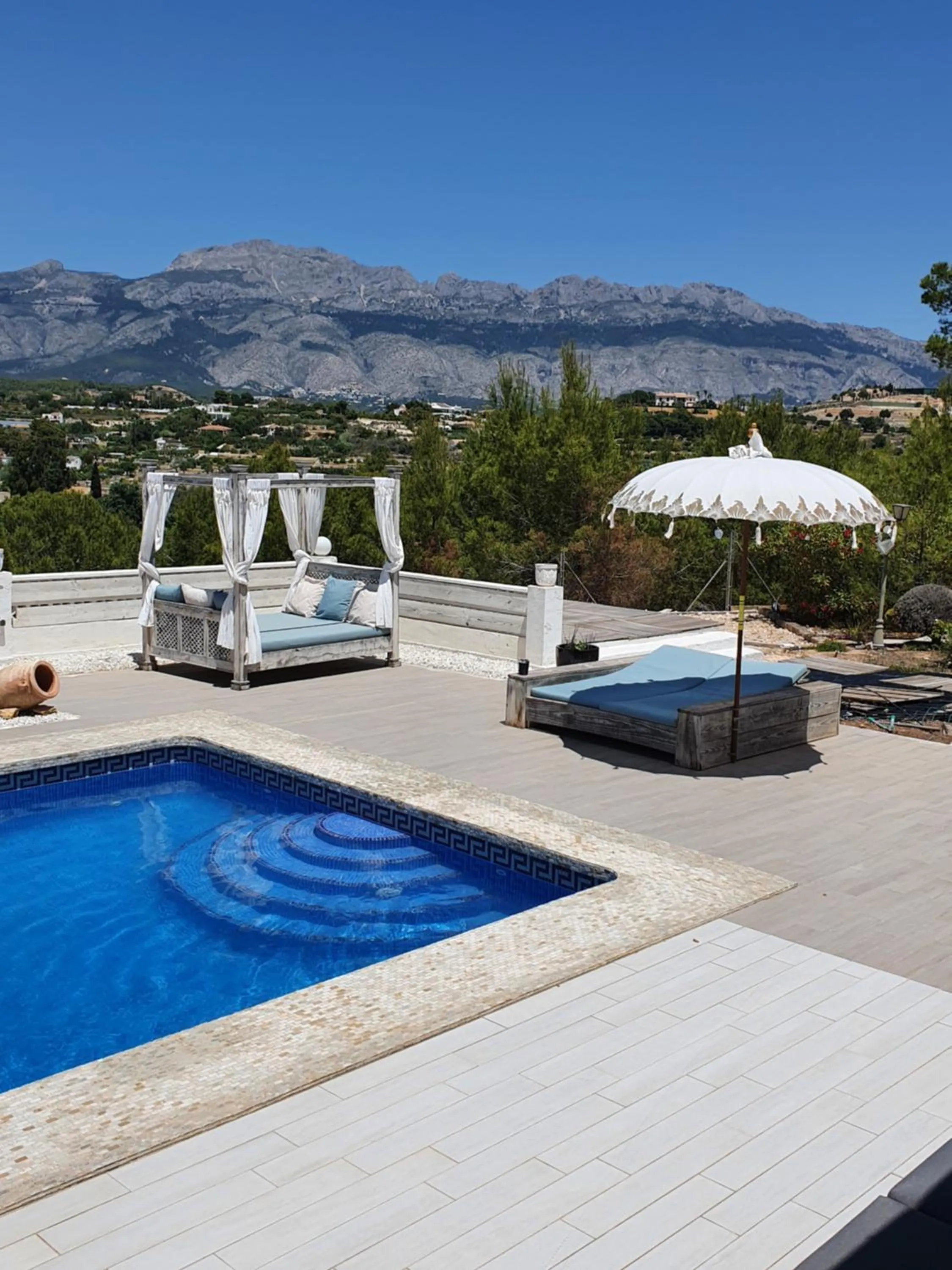 Pool view in elparaiso-altea Apartment "Sylvia" ADULTS ONLY Bed & Borrel