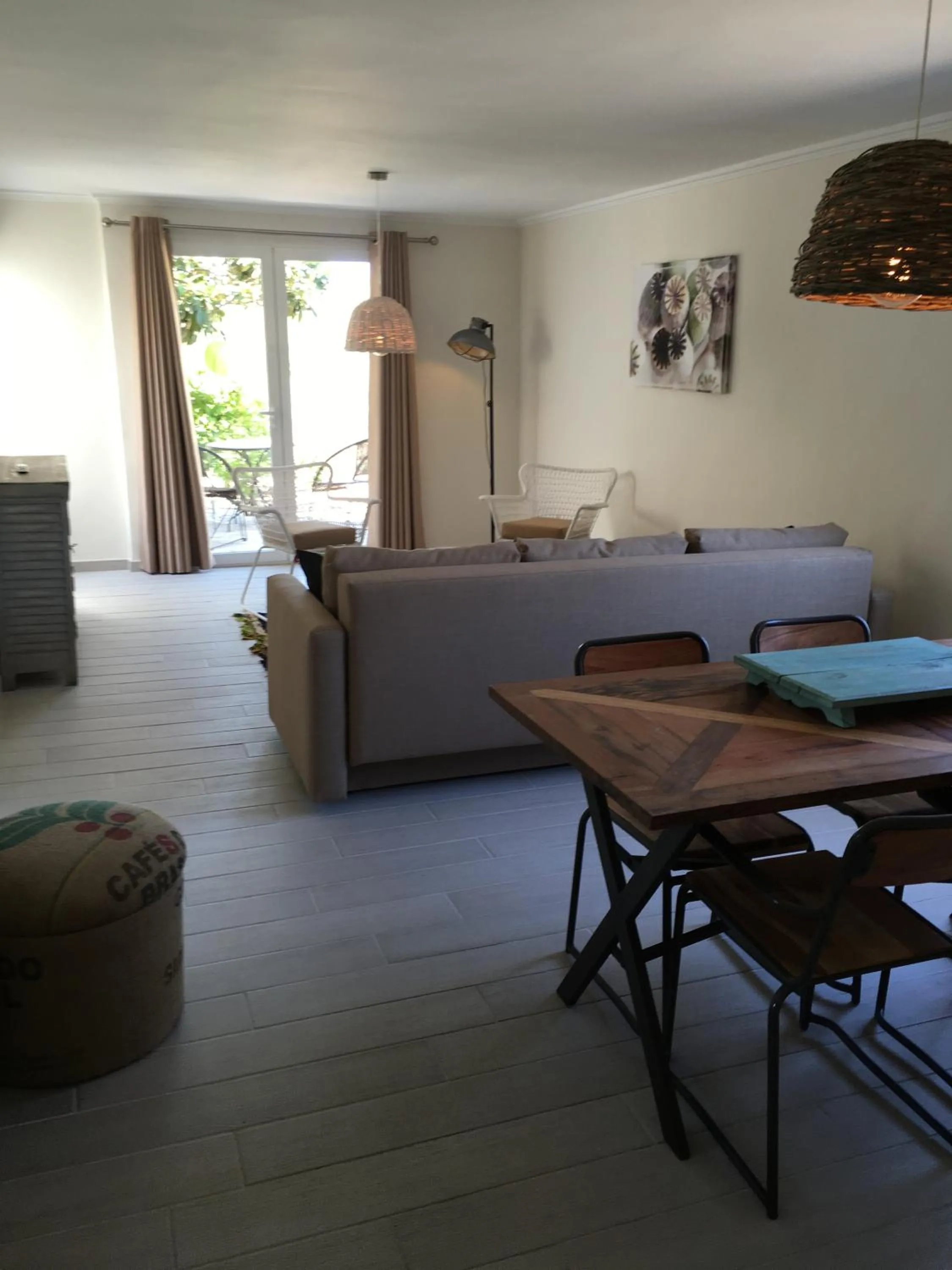 Photo of the whole room in elparaiso-altea Apartment "Sylvia" ADULTS ONLY Bed & Borrel