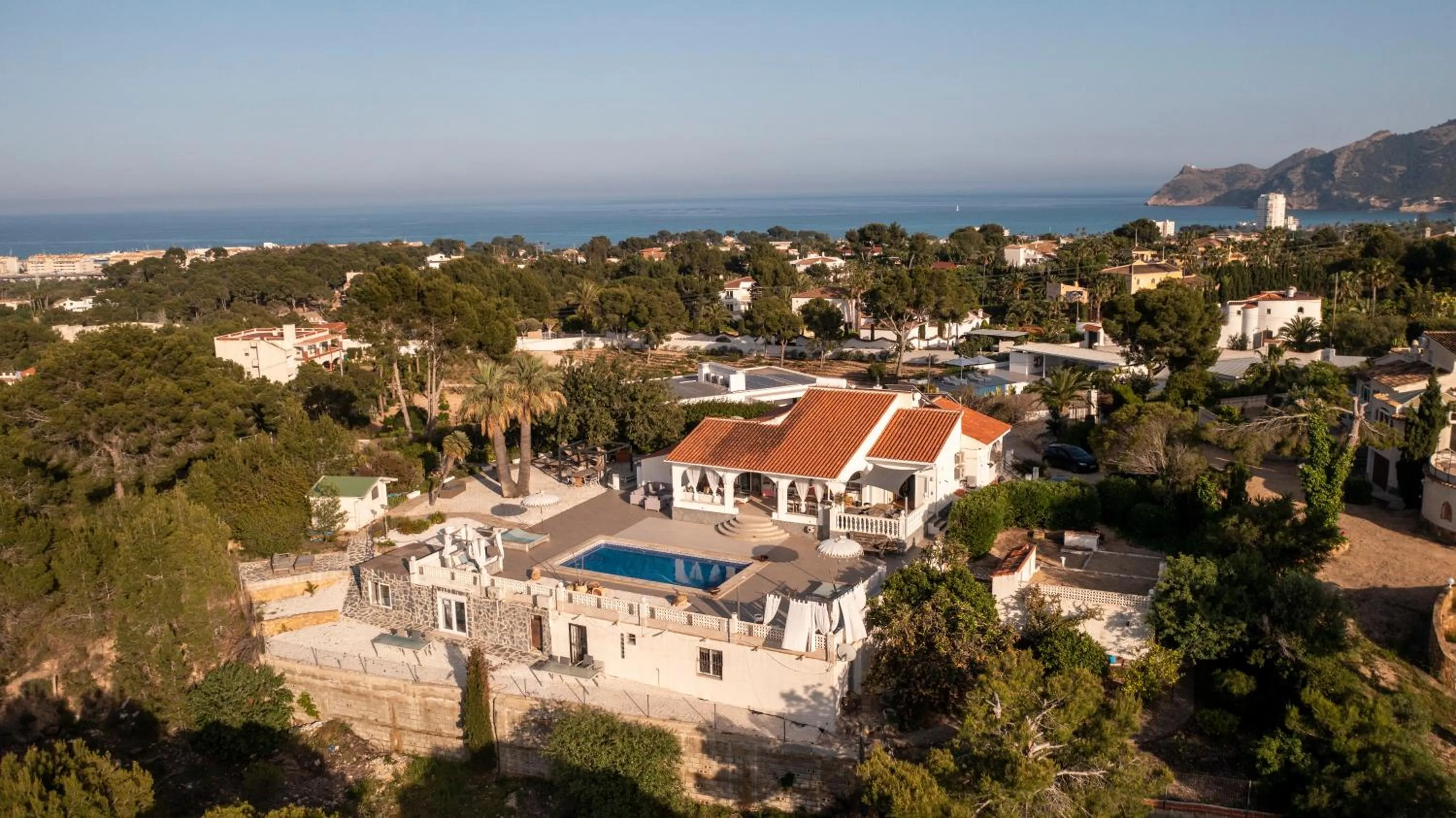 Property building in elparaiso-altea Apartment "Sylvia" ADULTS ONLY Bed & Borrel