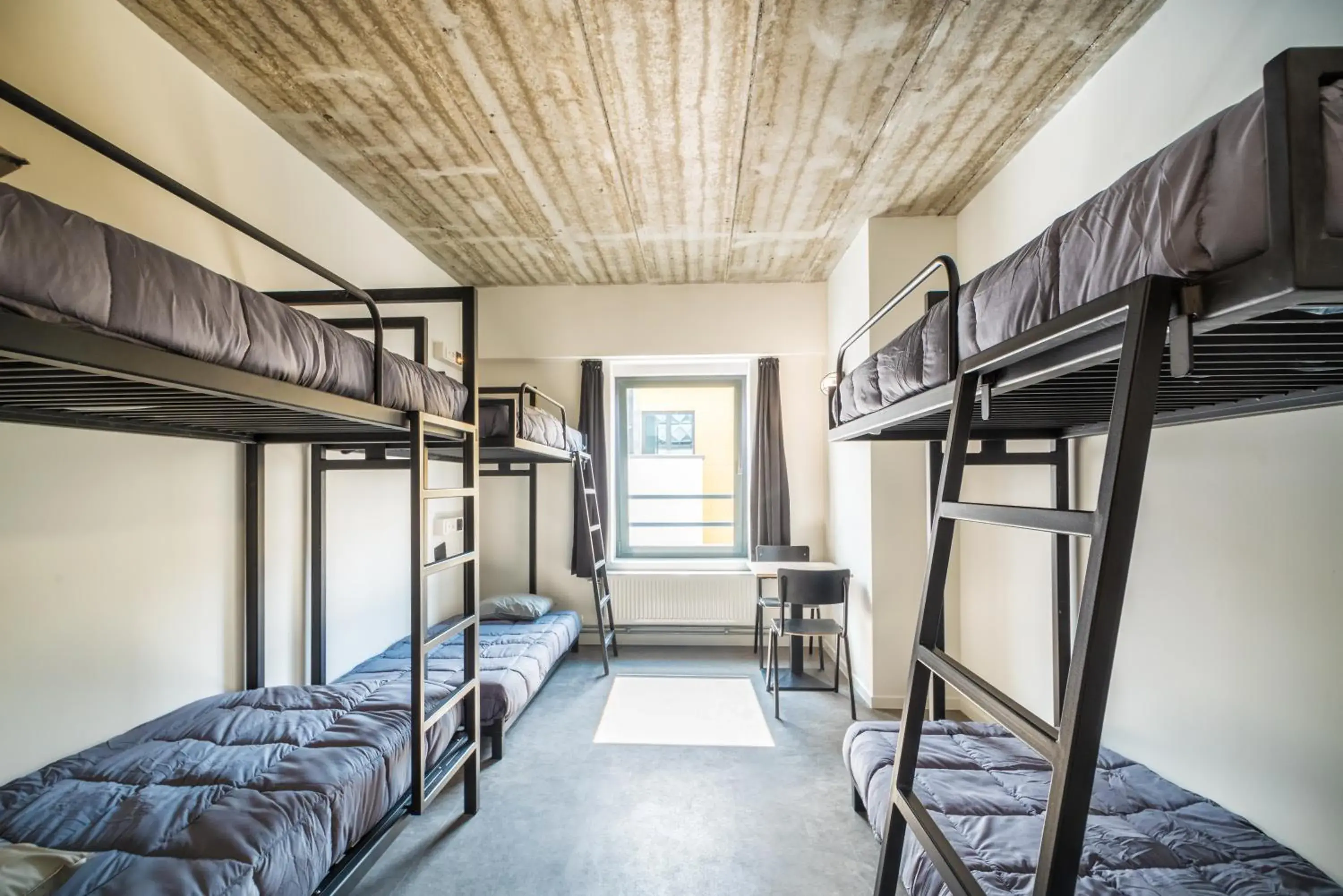 Family Room with Private Bathroom in Auberge Jeunesse Charleroi Youth Hostel Family Room with Private Bathroom in Auberge Jeunesse Charleroi Youth Hostel