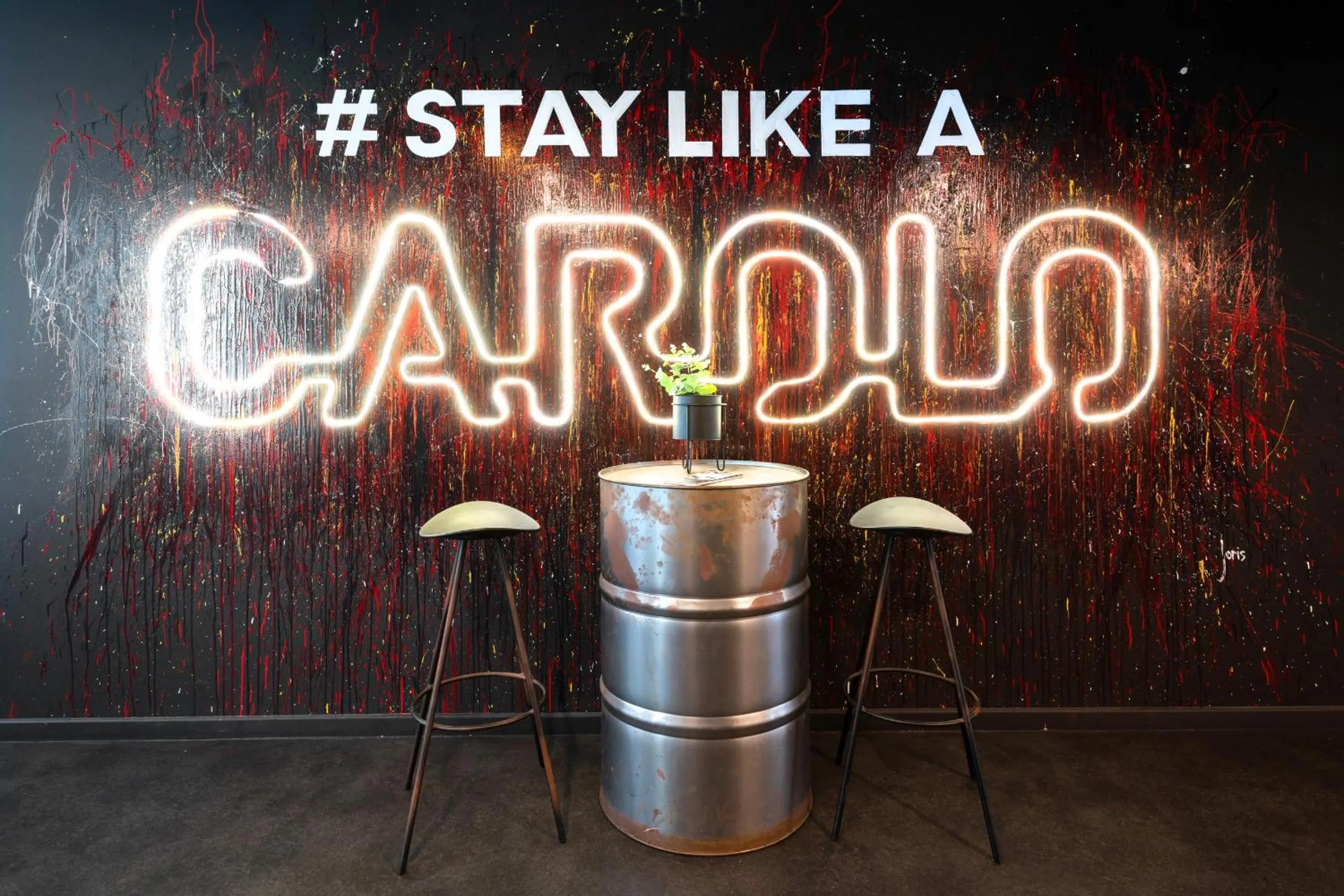 Decorative detail in Auberge Jeunesse Charleroi Youth Hostel