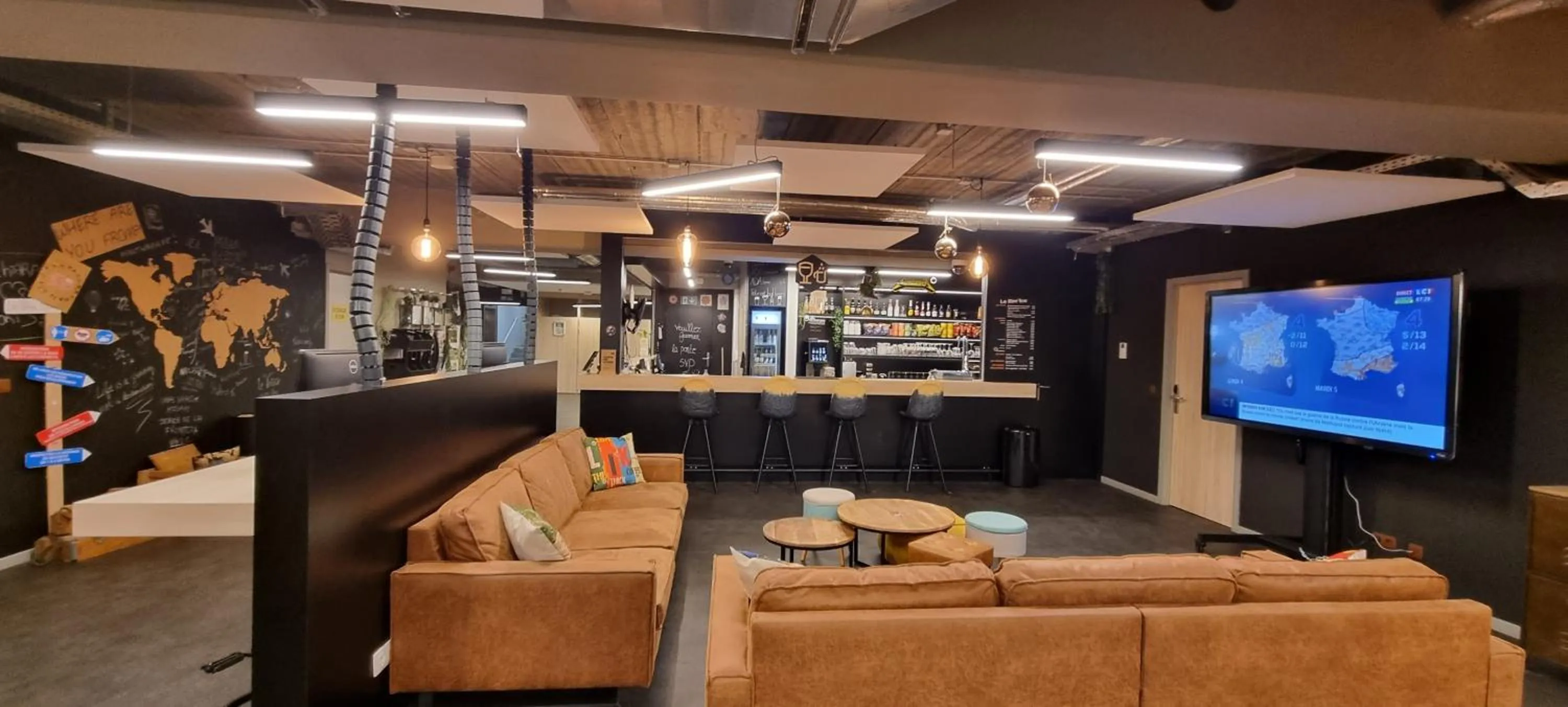 Lobby or reception in Auberge Jeunesse Charleroi Youth Hostel