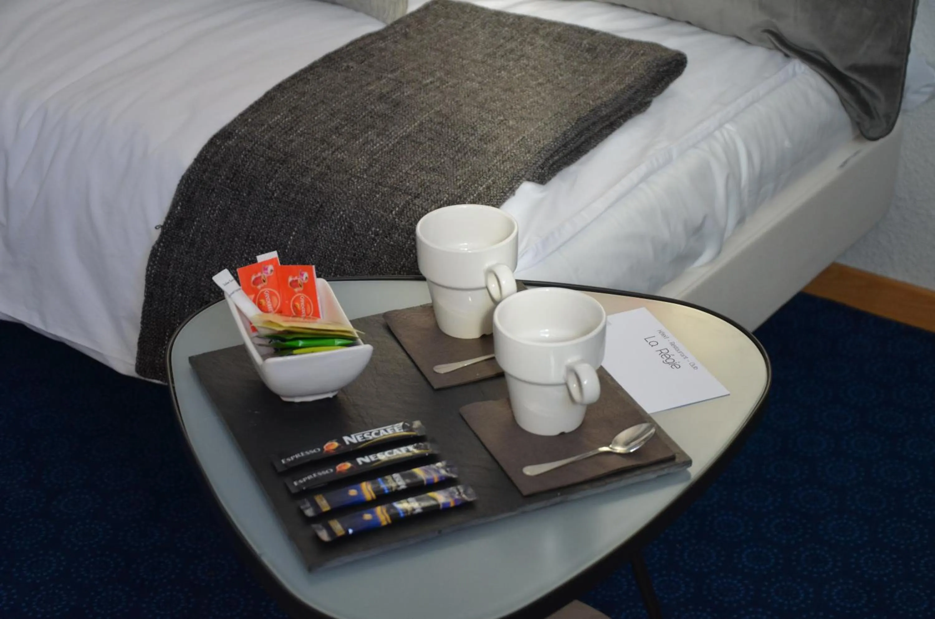 Coffee/tea facilities, Bed in Hôtel la Régie