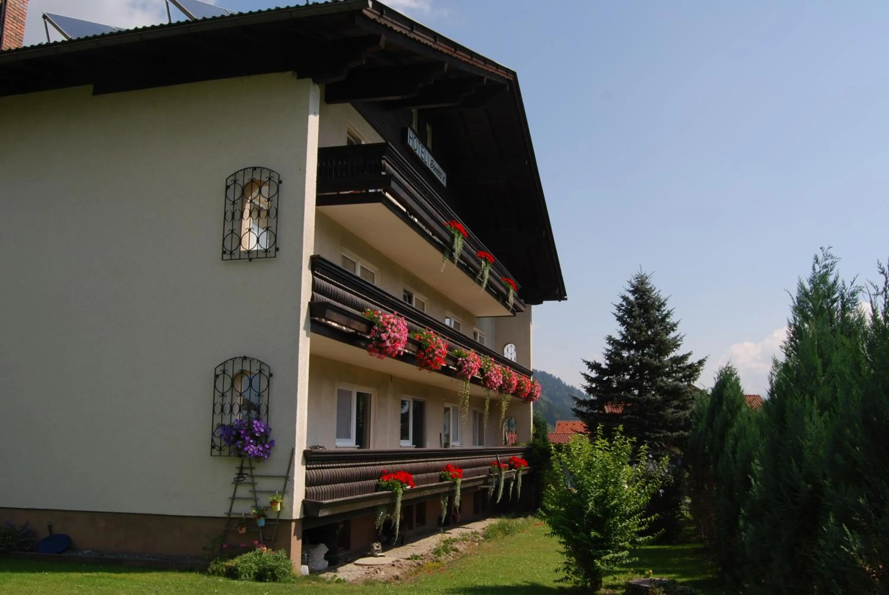 Property building in Hotel Sonnleitn