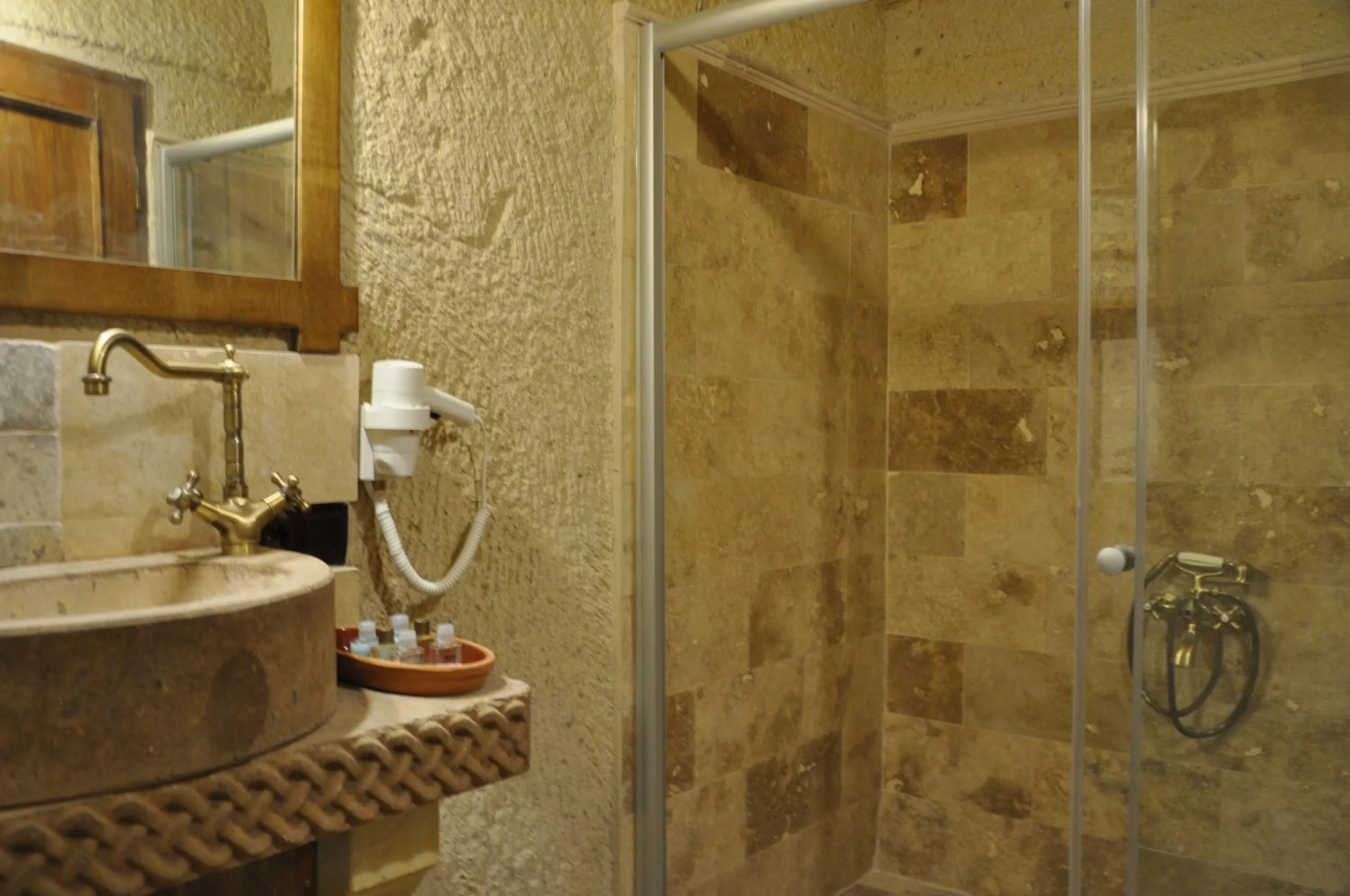 Çavuşin Cave House-Cappadocia