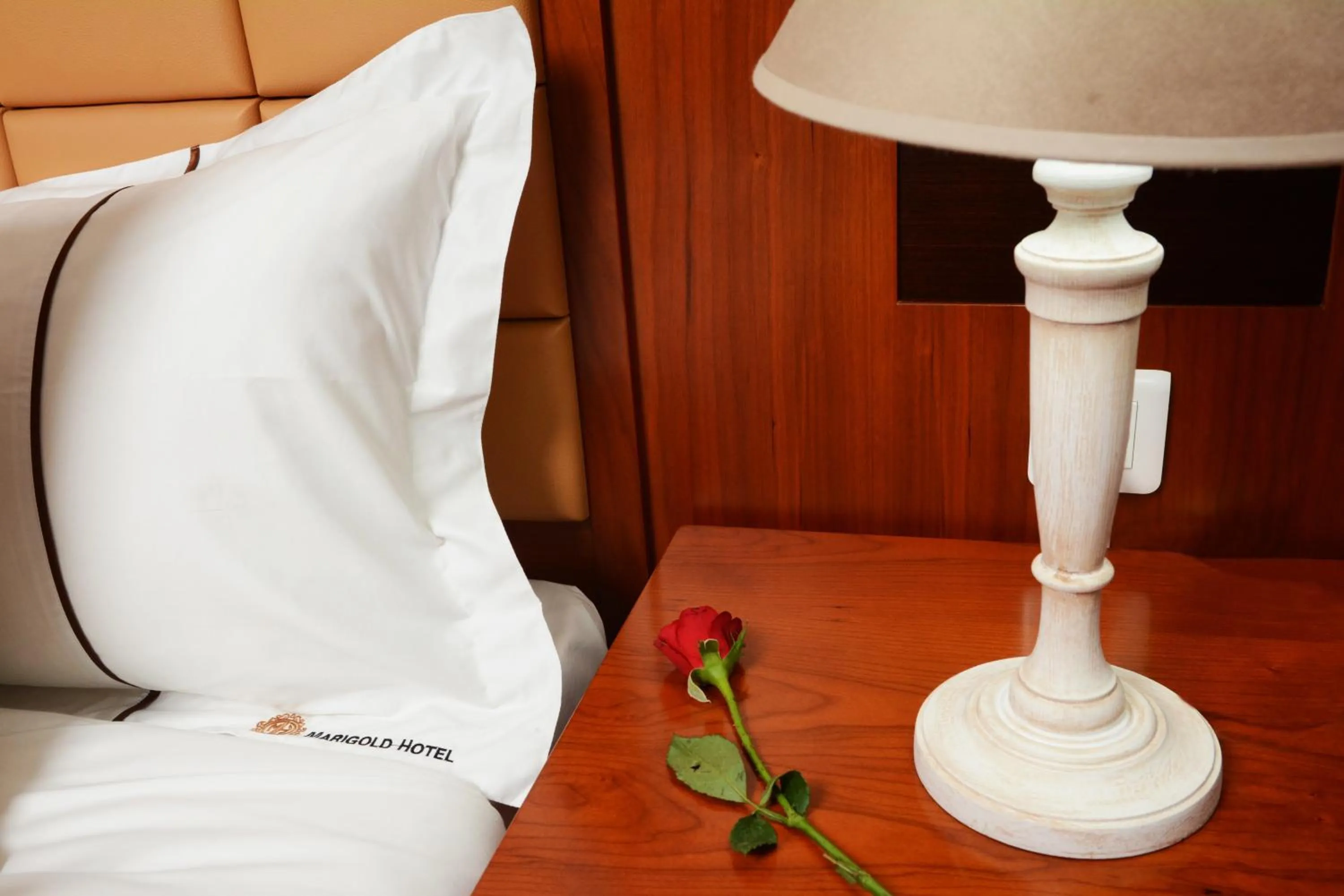 Bed in Marigold Hotel