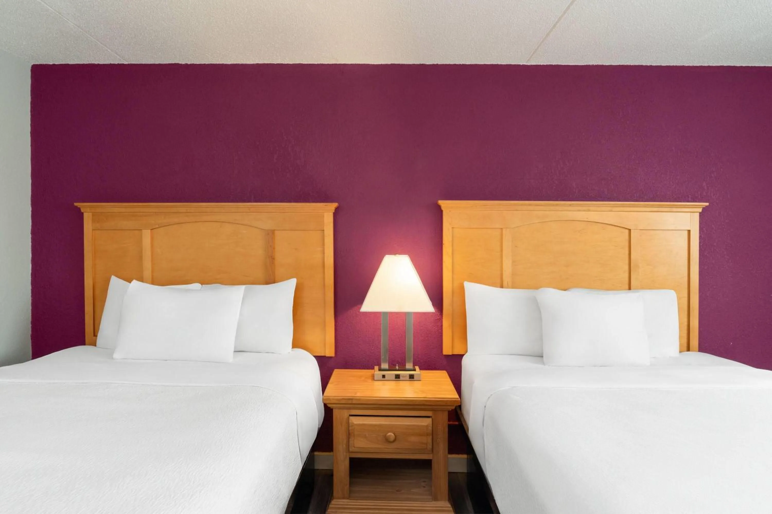Photo of the whole room, Bed in Sauk River Inn & Suites, a Travelodge by Wyndham