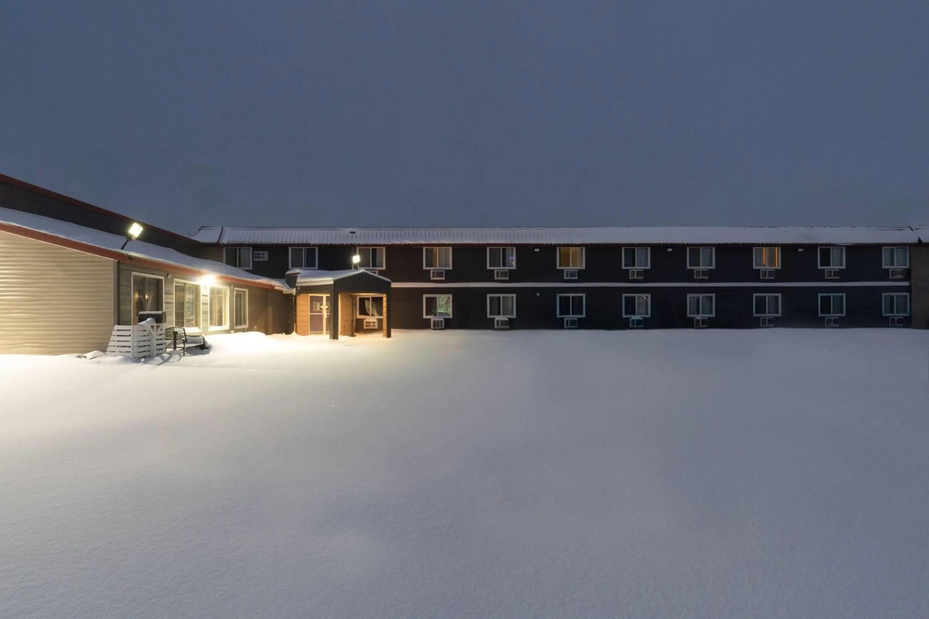 Property building in Sauk River Inn & Suites, a Travelodge by Wyndham
