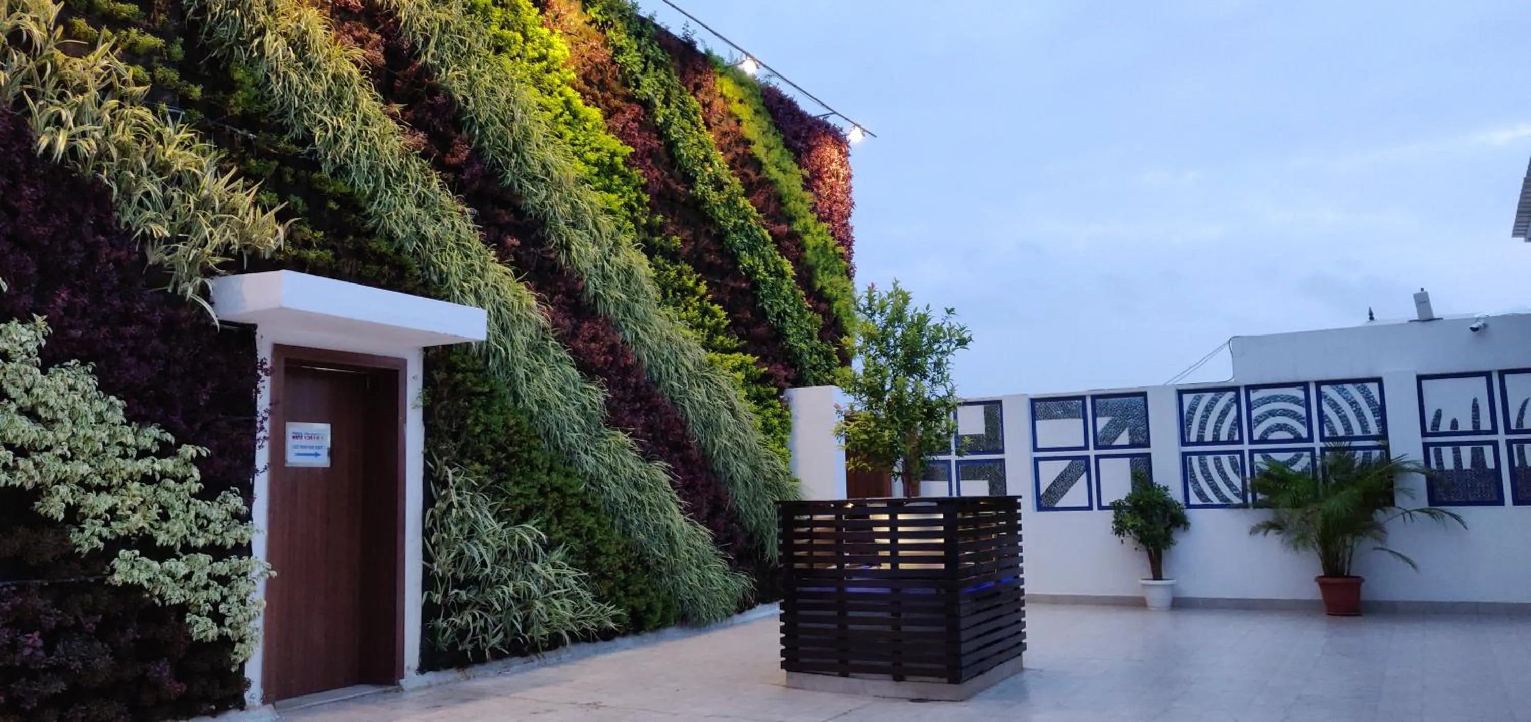 Restaurant/places to eat in Rajdarshan - A Lake View Hotel in Udaipur