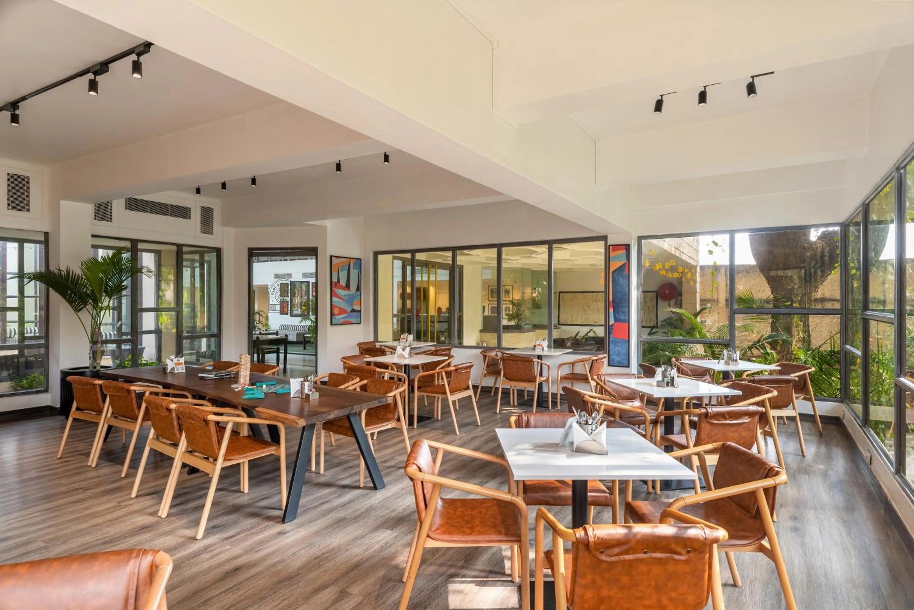 Restaurant/places to eat in Rajdarshan - A Lake View Hotel in Udaipur