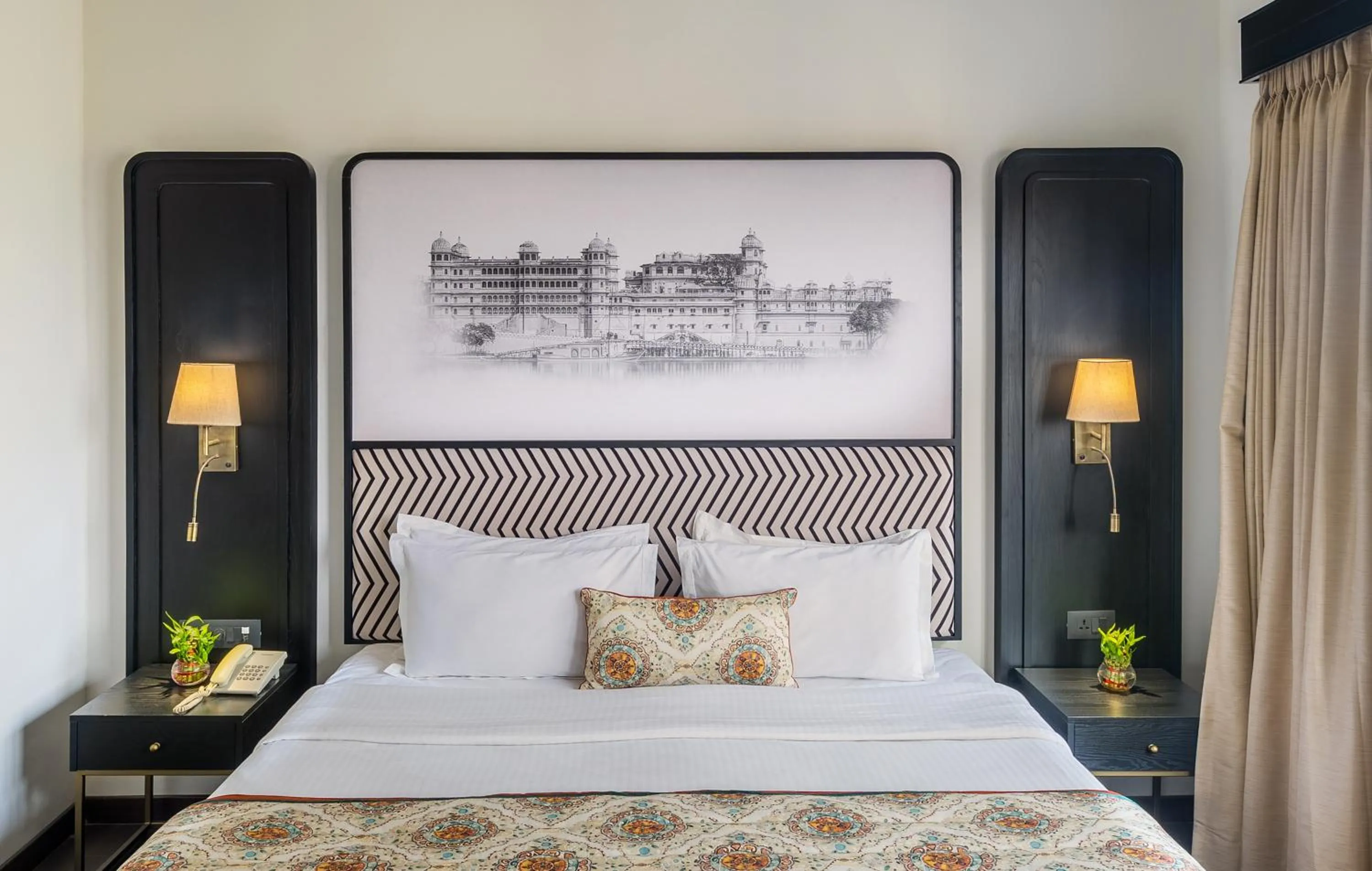 Photo of the whole room, Bed in Rajdarshan - A Lake View Hotel in Udaipur