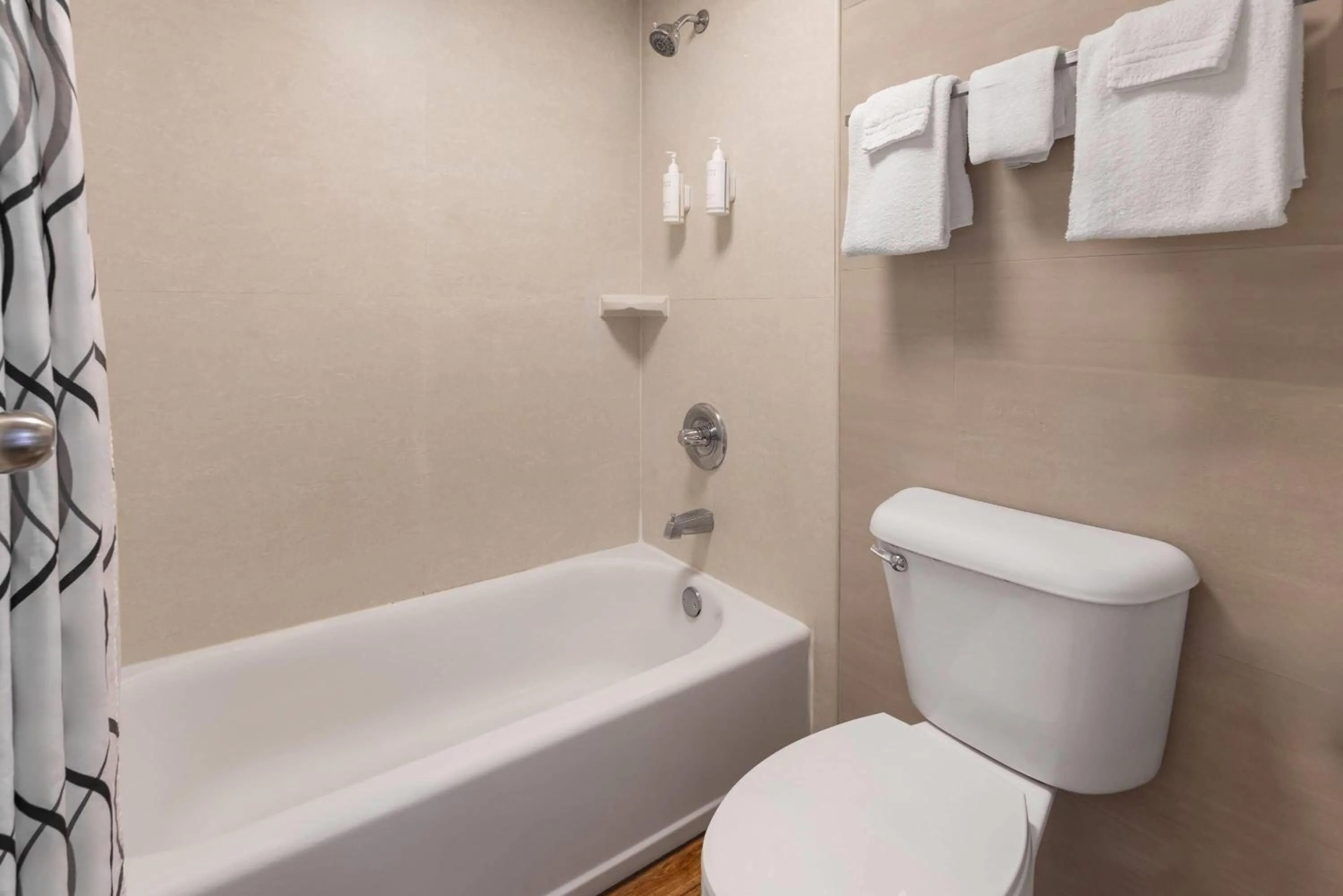 Bathroom in Howard Johnson by Wyndham Savannah GA