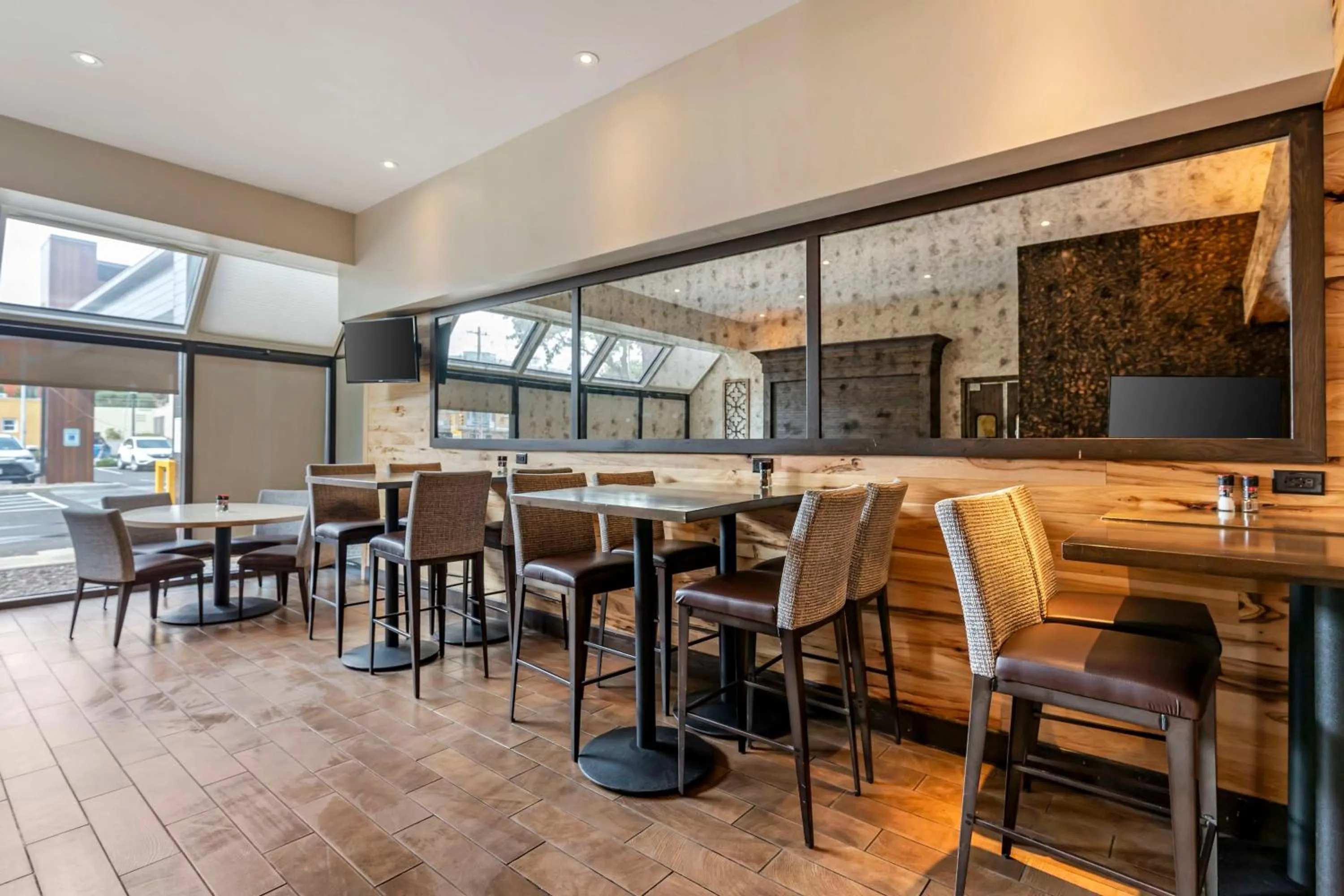 Breakfast in Best Western Plus InnTowner Madison