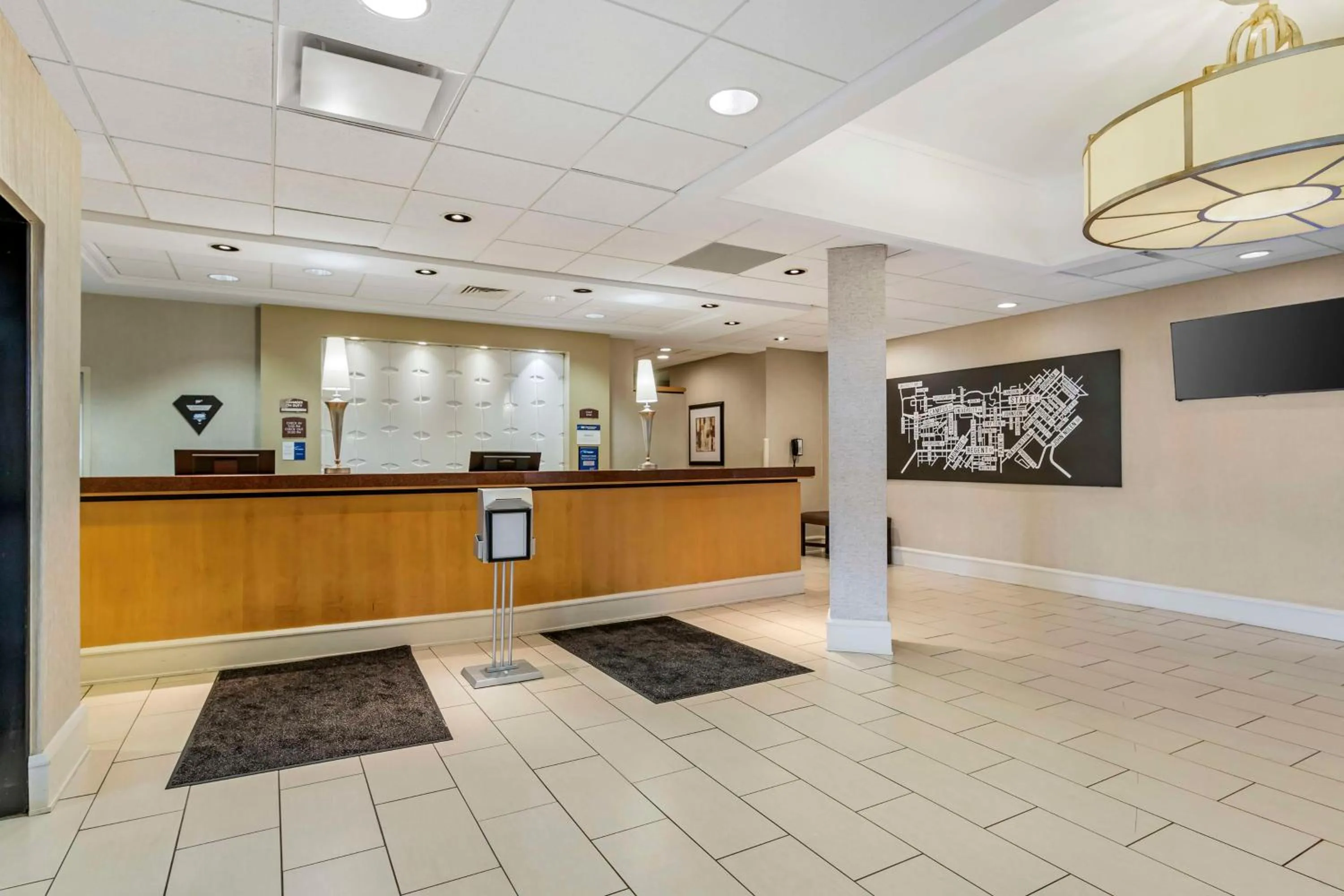 Lobby or reception in Best Western Plus InnTowner Madison