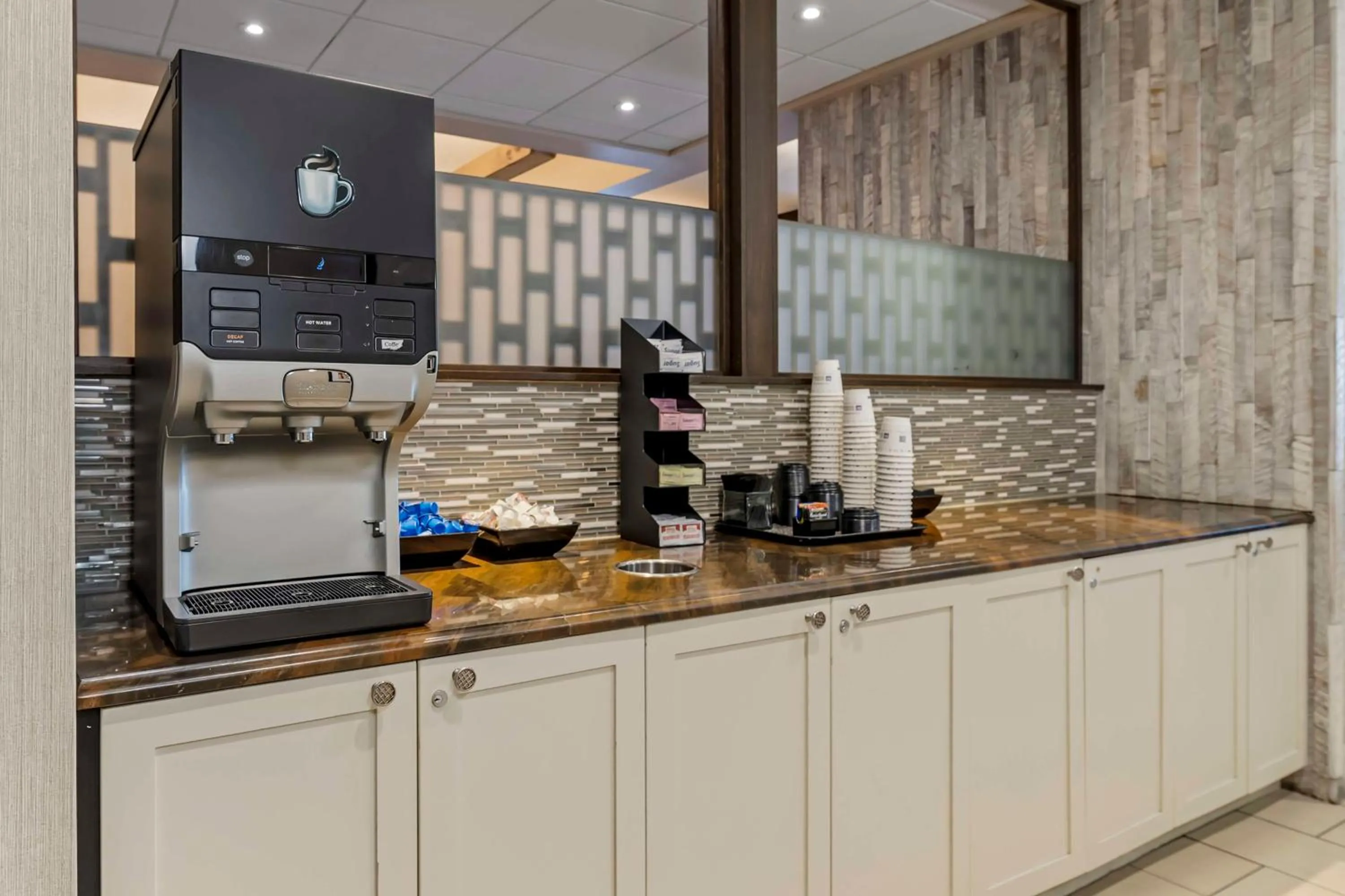 Breakfast in Best Western Plus InnTowner Madison