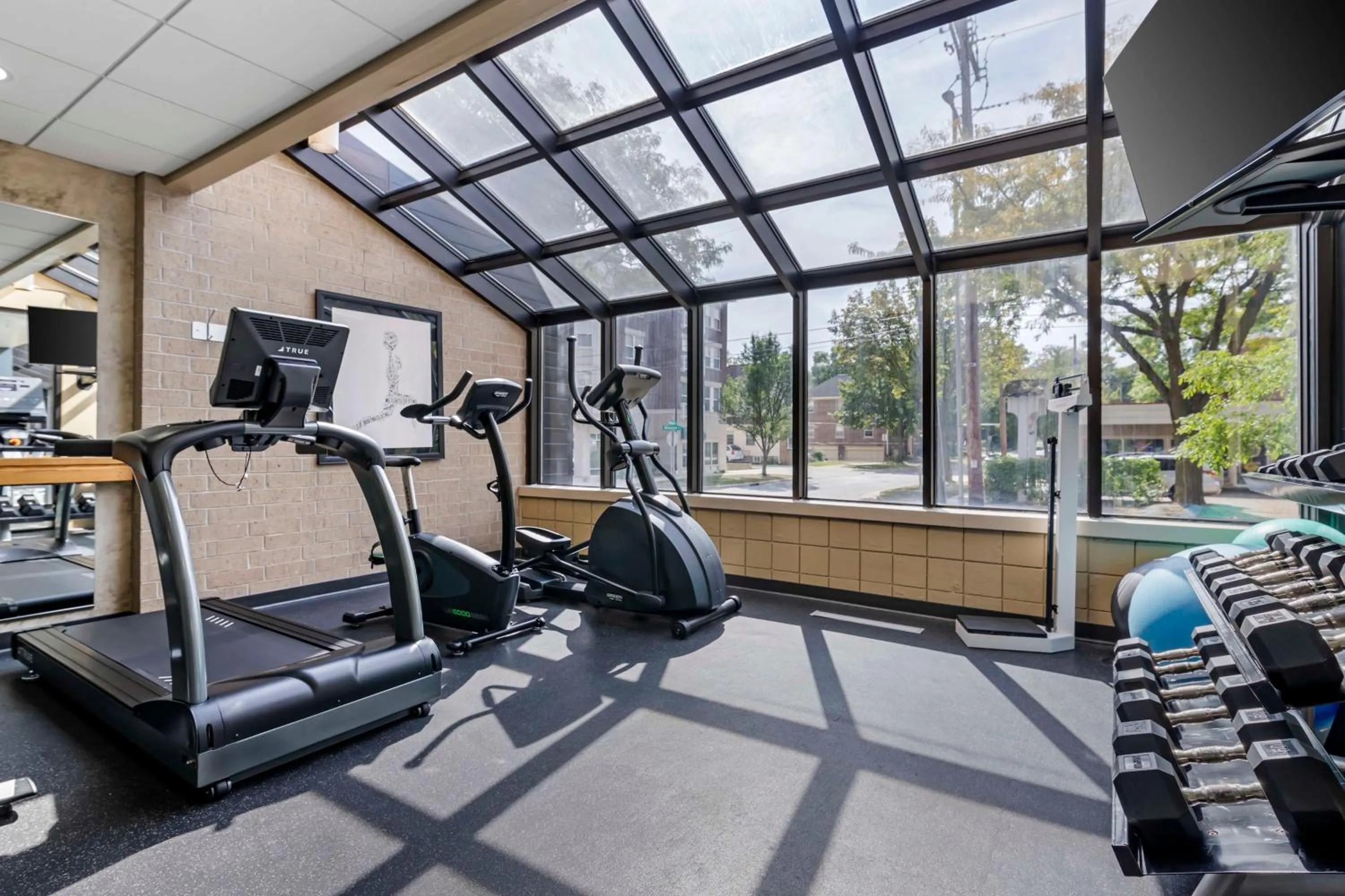 Fitness centre/facilities in Best Western Plus InnTowner Madison
