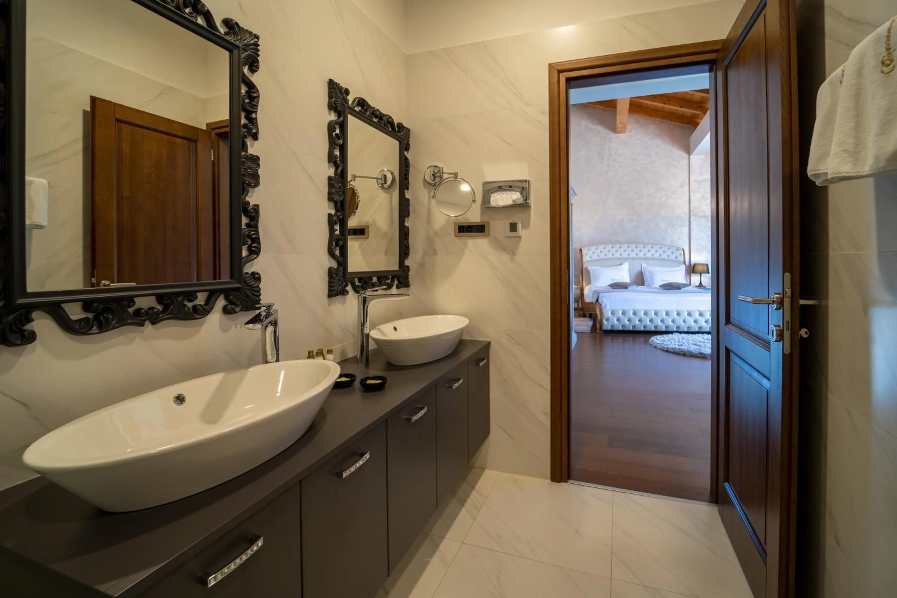 Bathroom in Wine Residence Cattunar