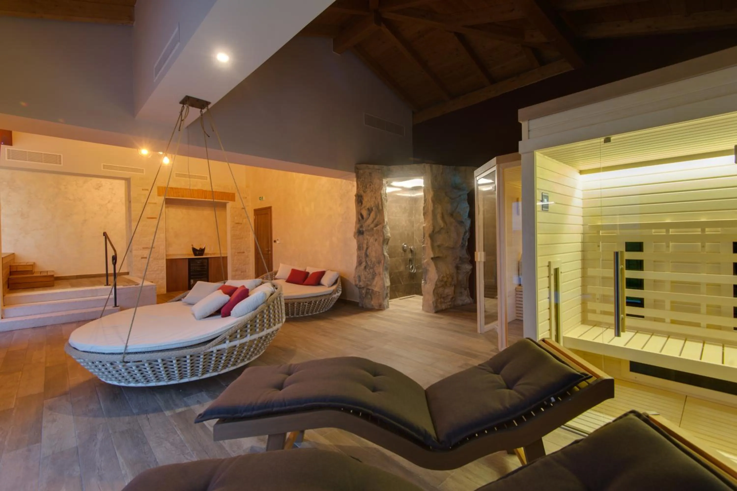 Spa and wellness centre/facilities, Bed in Wine Residence Cattunar