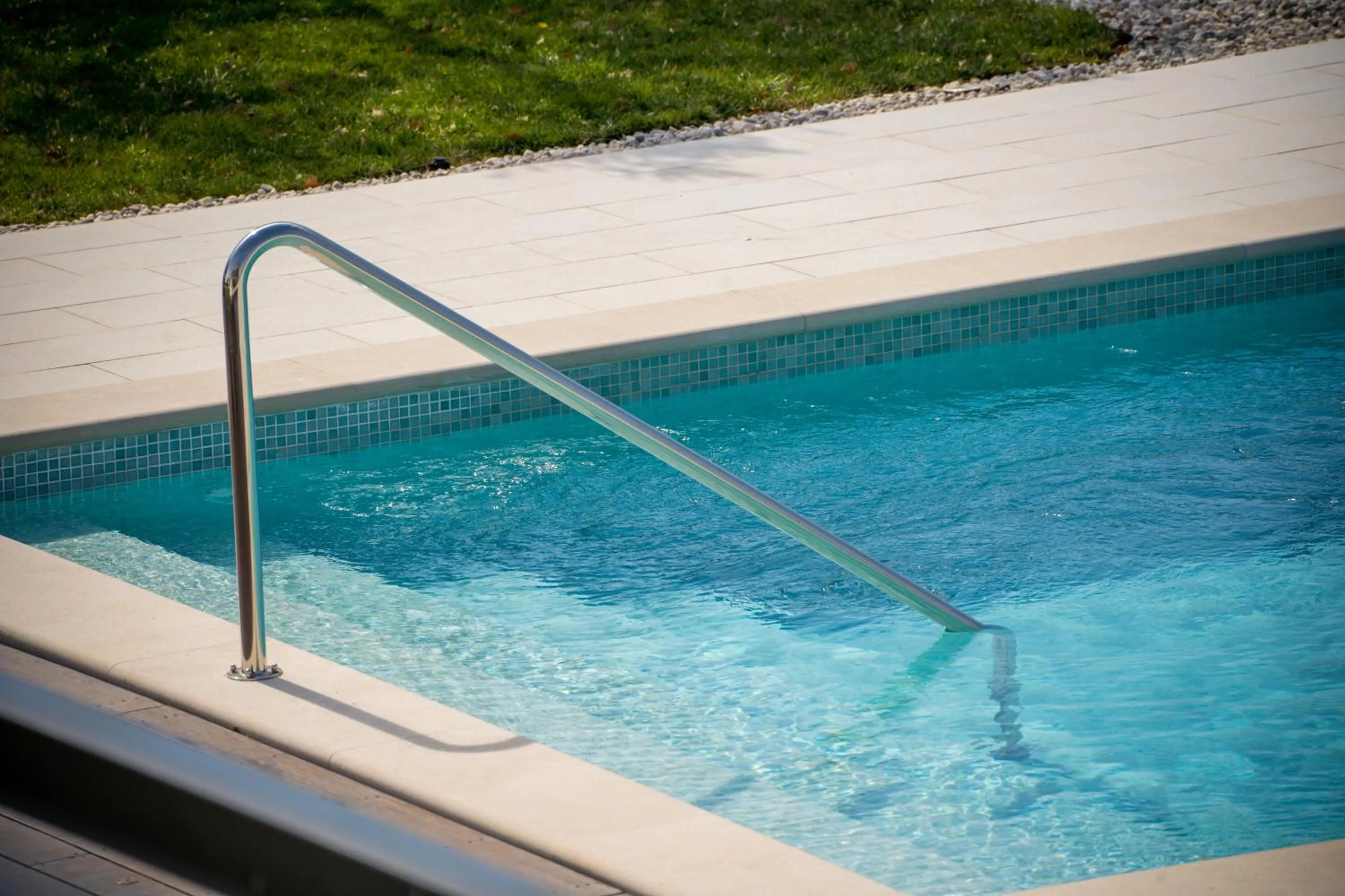 Swimming pool in Wine Residence Cattunar