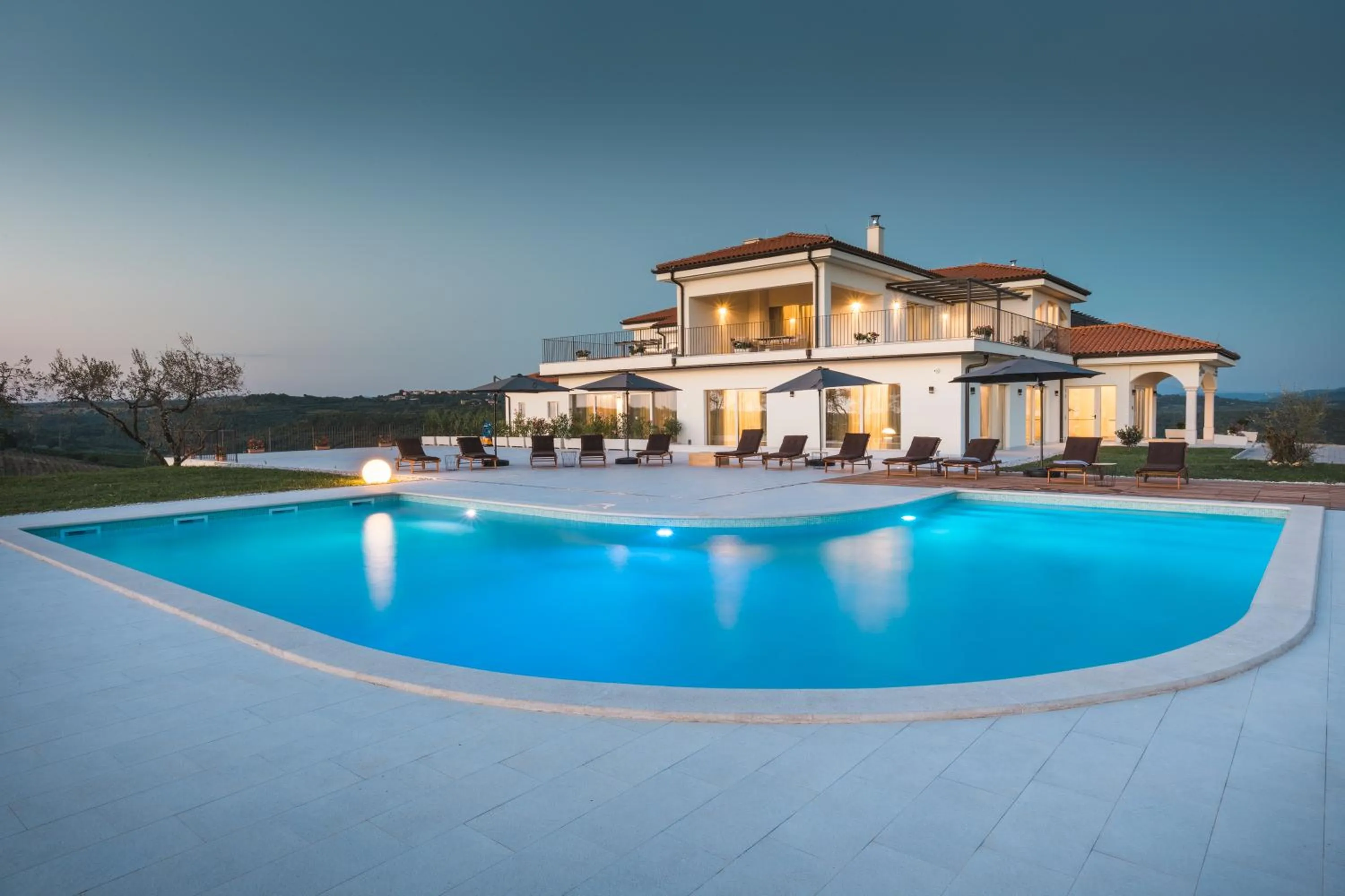 Property building in Wine Residence Cattunar