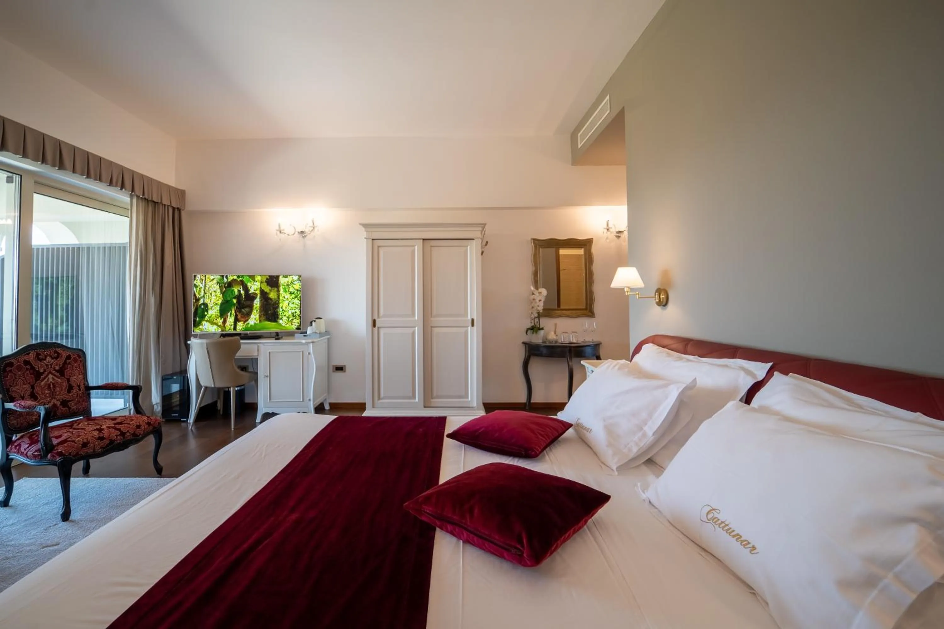 Bedroom, Bed in Wine Residence Cattunar