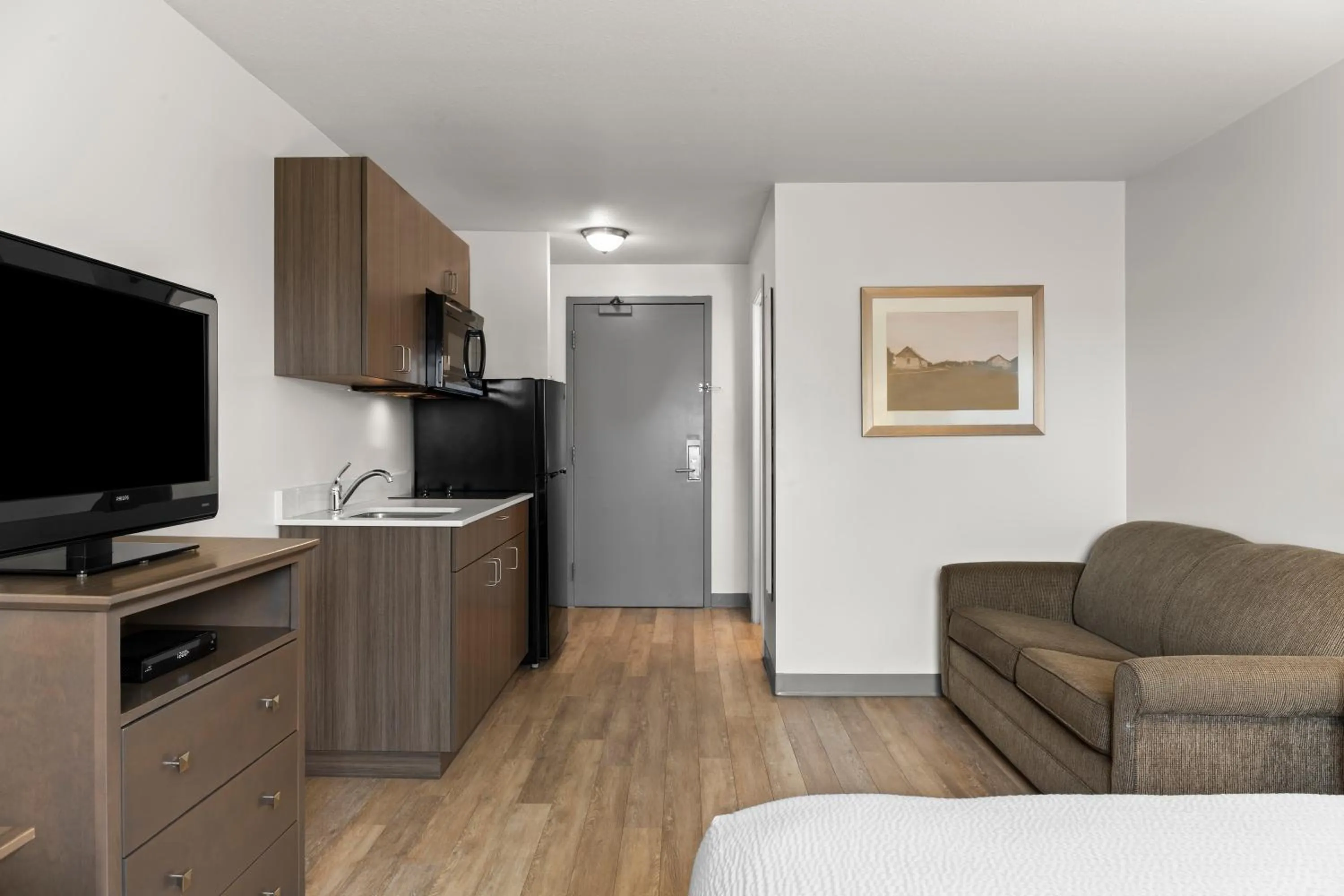 Kitchen or kitchenette in Days Inn by Wyndham Steinbach
