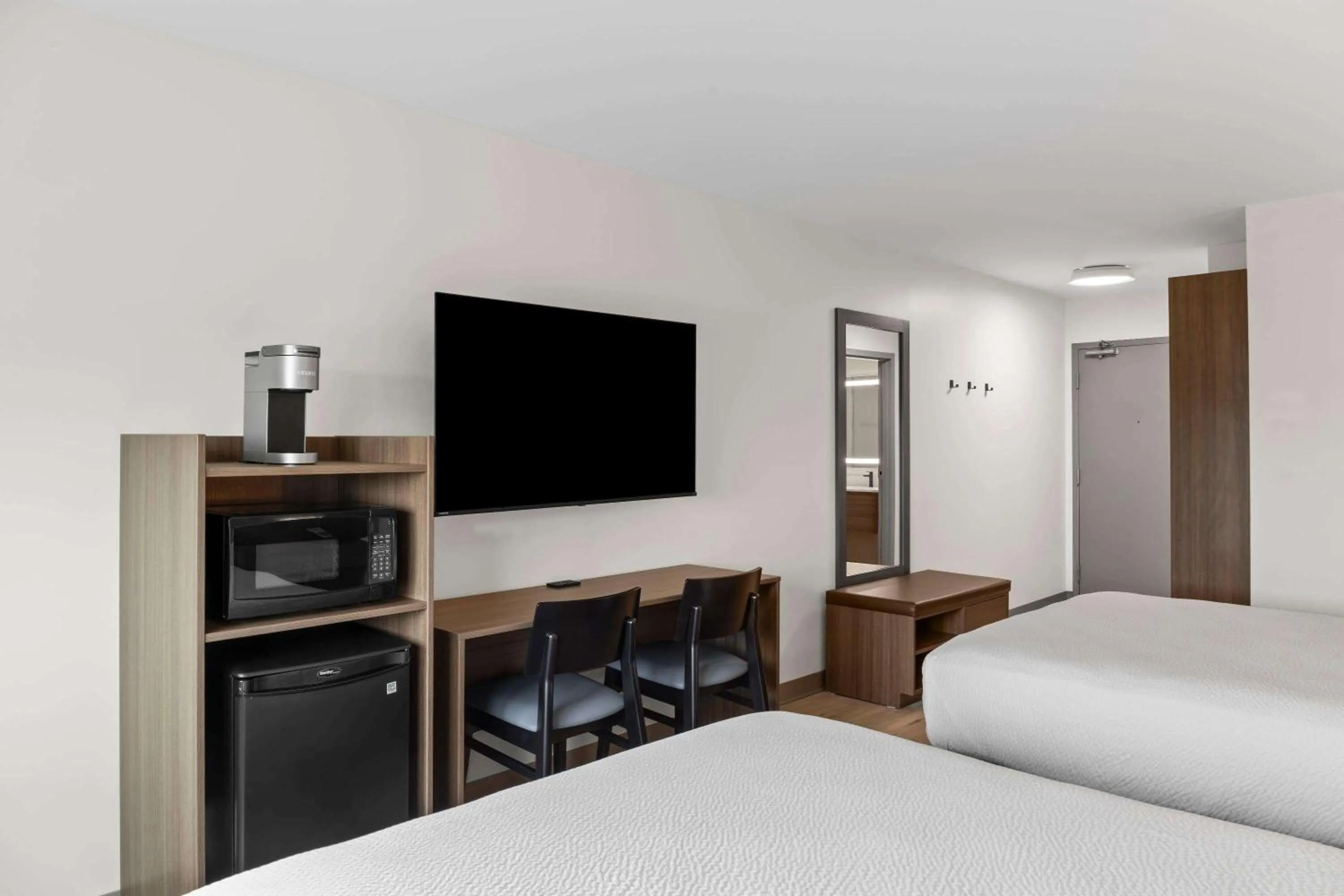 Bed in Days Inn by Wyndham Steinbach